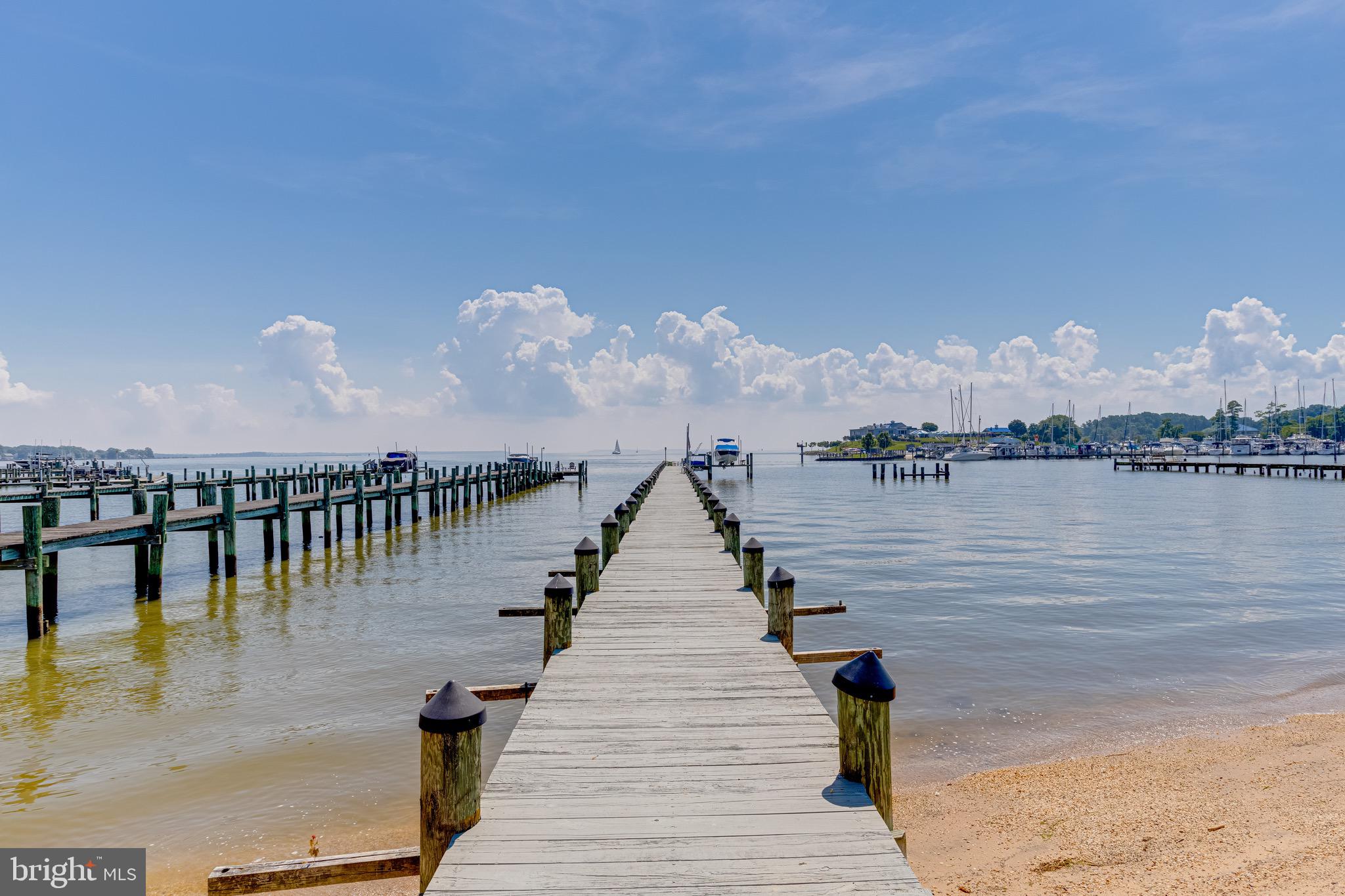 ROCKAWAY BEACH - Residential