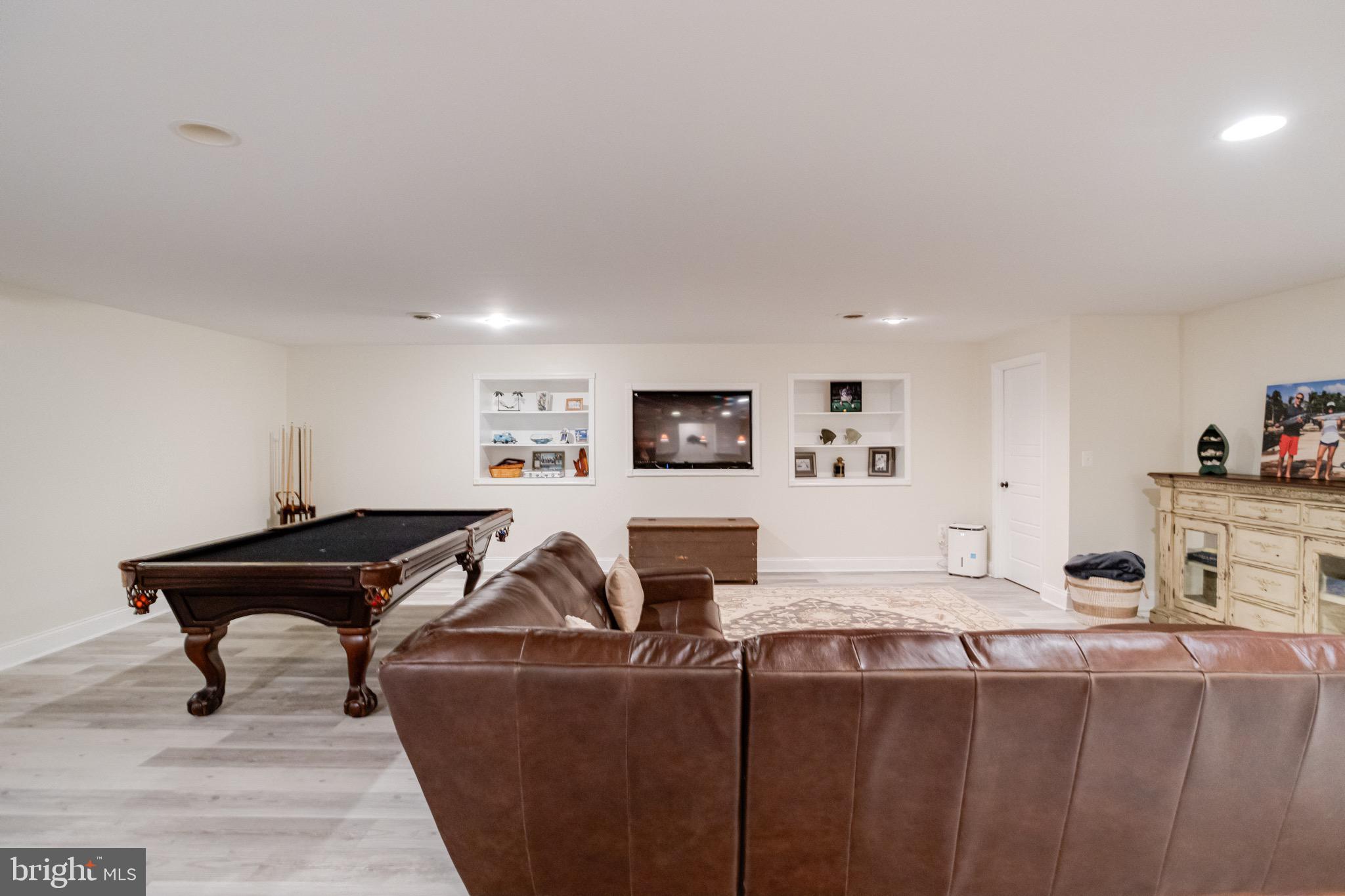 ROCKAWAY BEACH - Residential