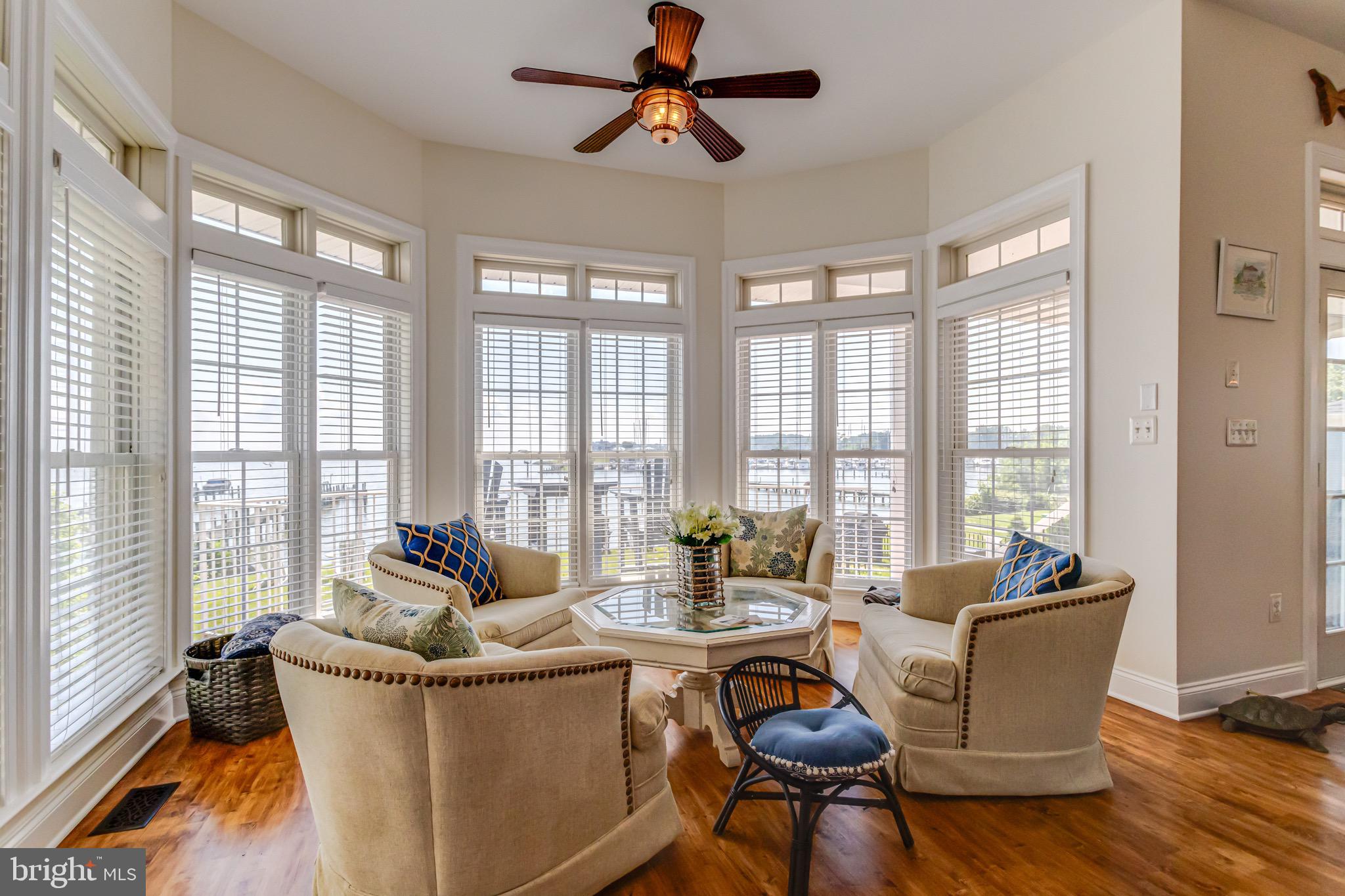 ROCKAWAY BEACH - Residential