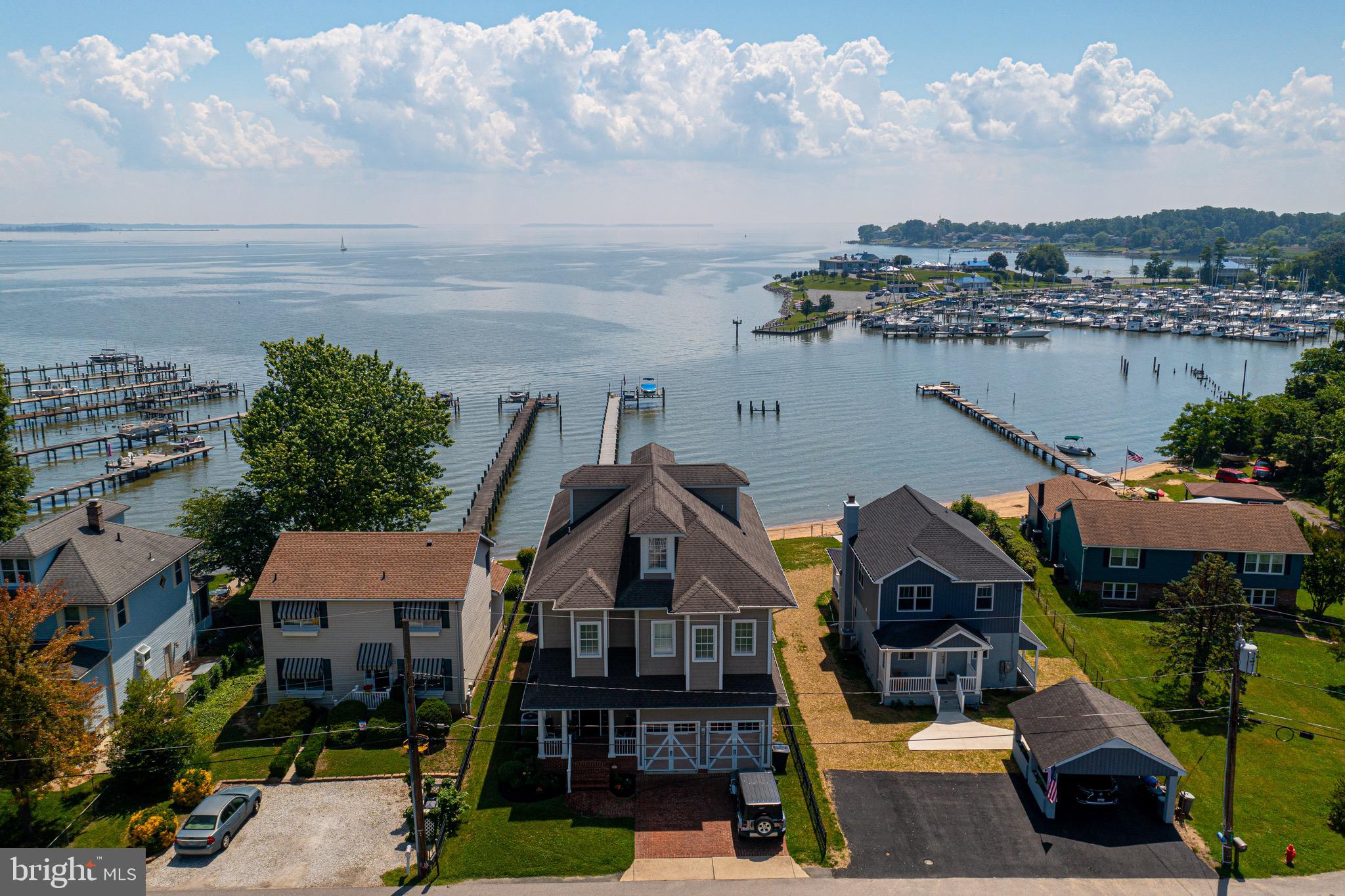 ROCKAWAY BEACH - Residential