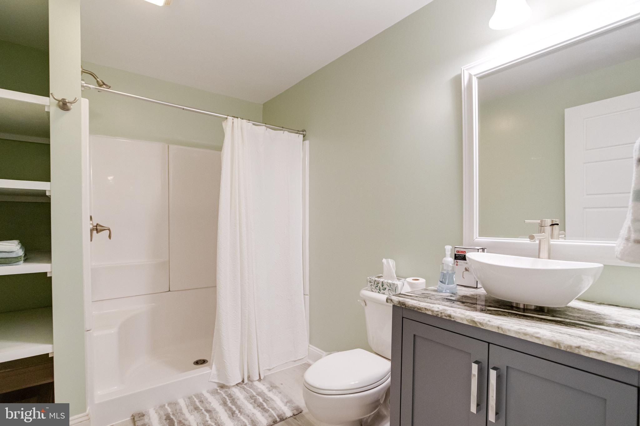 ROCKAWAY BEACH - Residential
