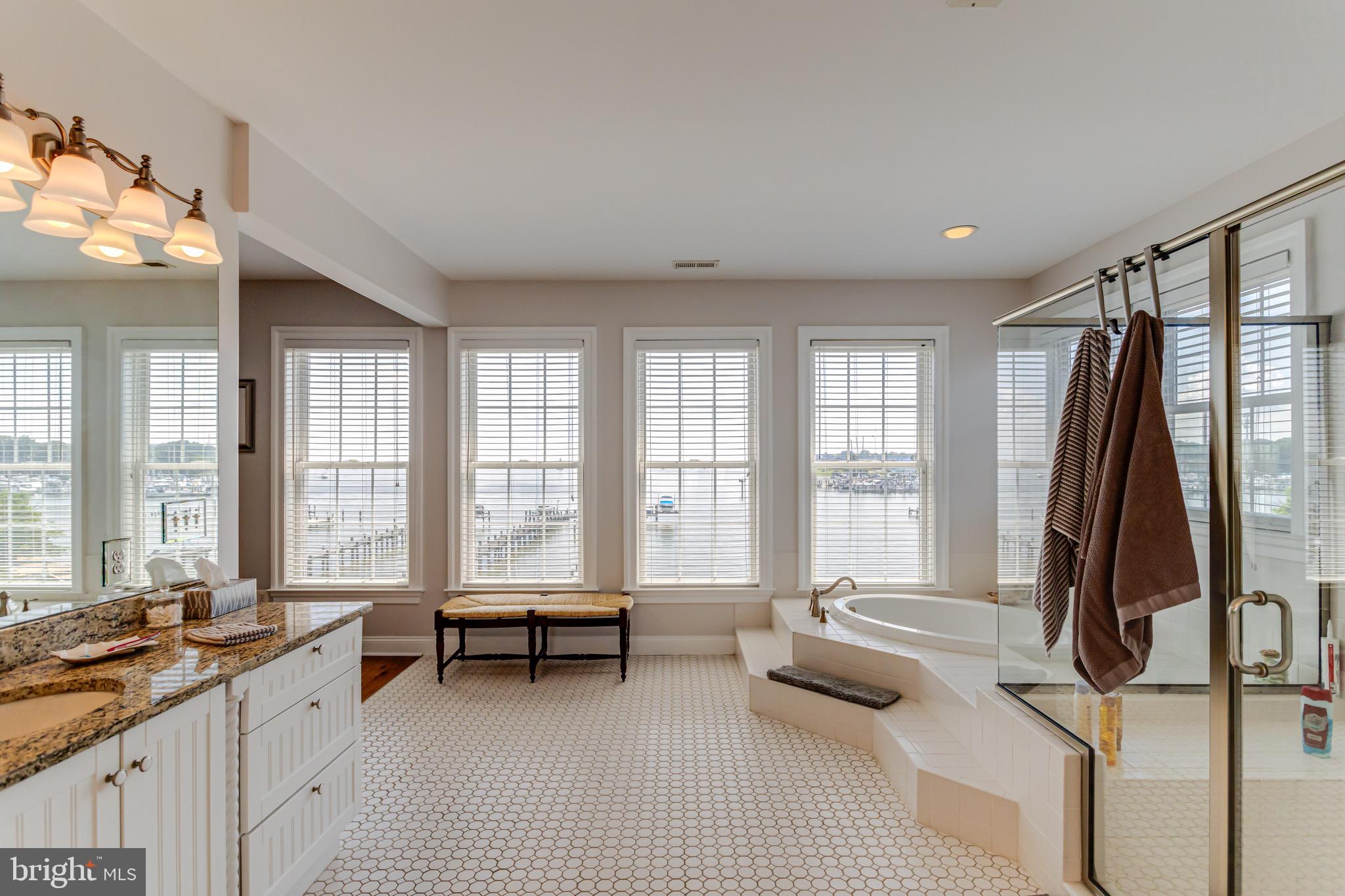 ROCKAWAY BEACH - Residential