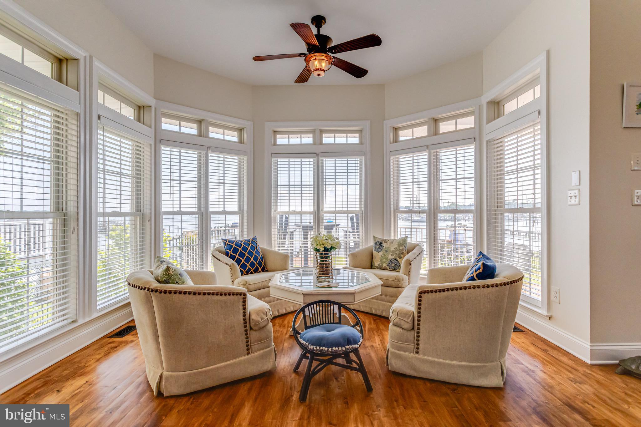 ROCKAWAY BEACH - Residential