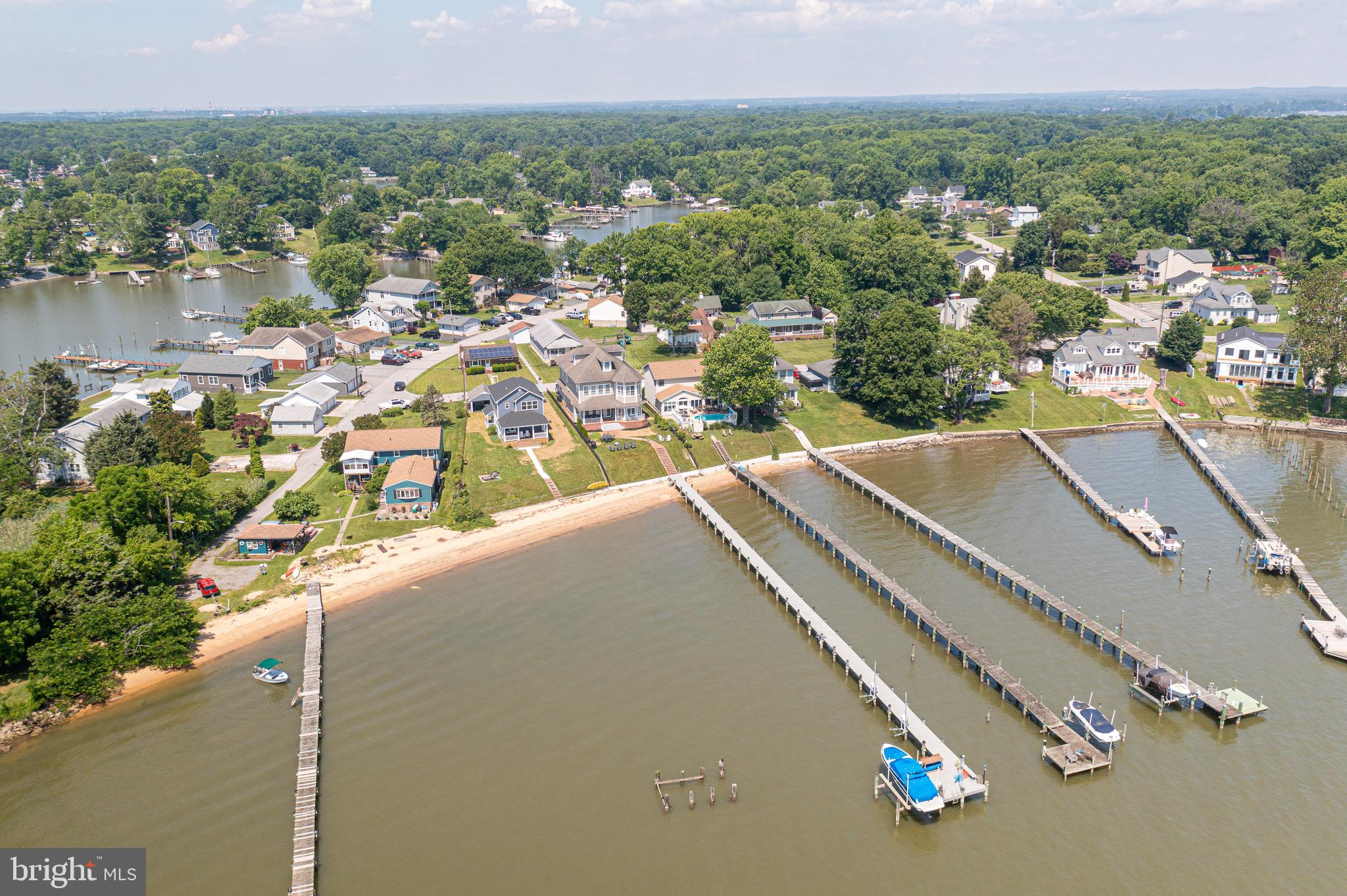 ROCKAWAY BEACH - Residential