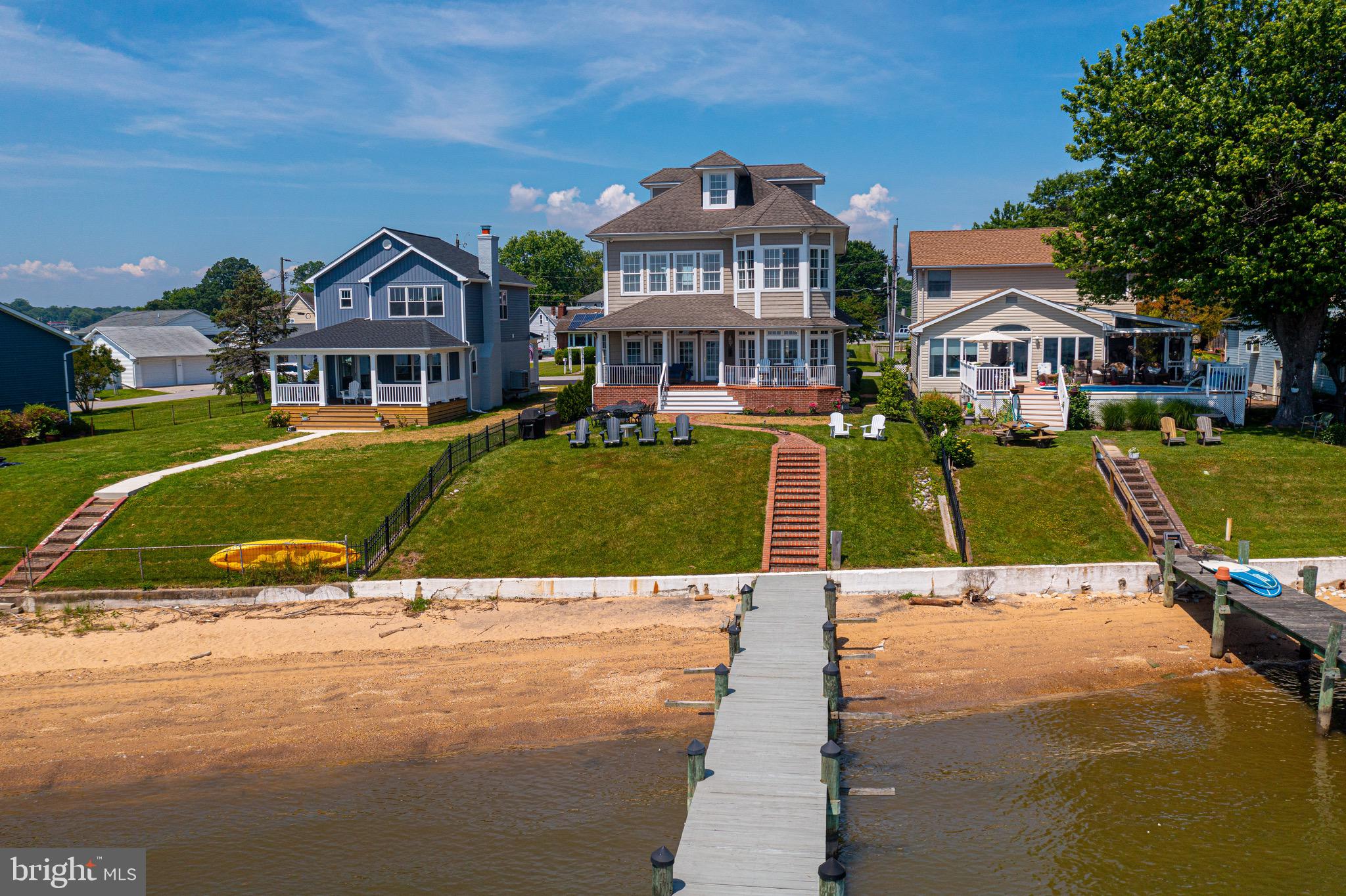 ROCKAWAY BEACH - Residential