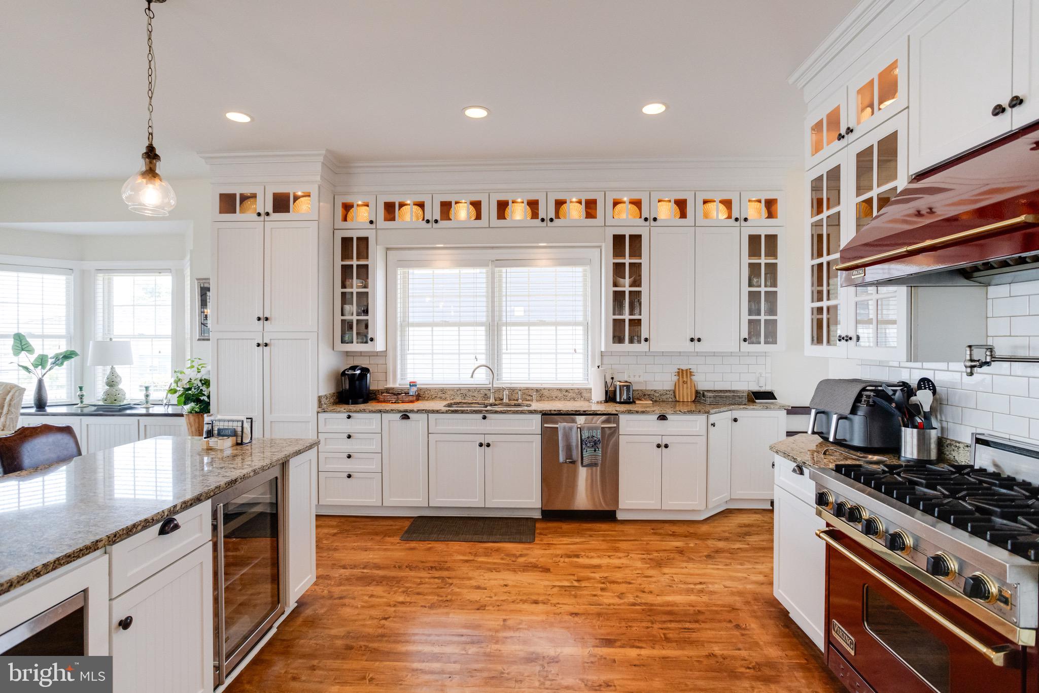 ROCKAWAY BEACH - Residential