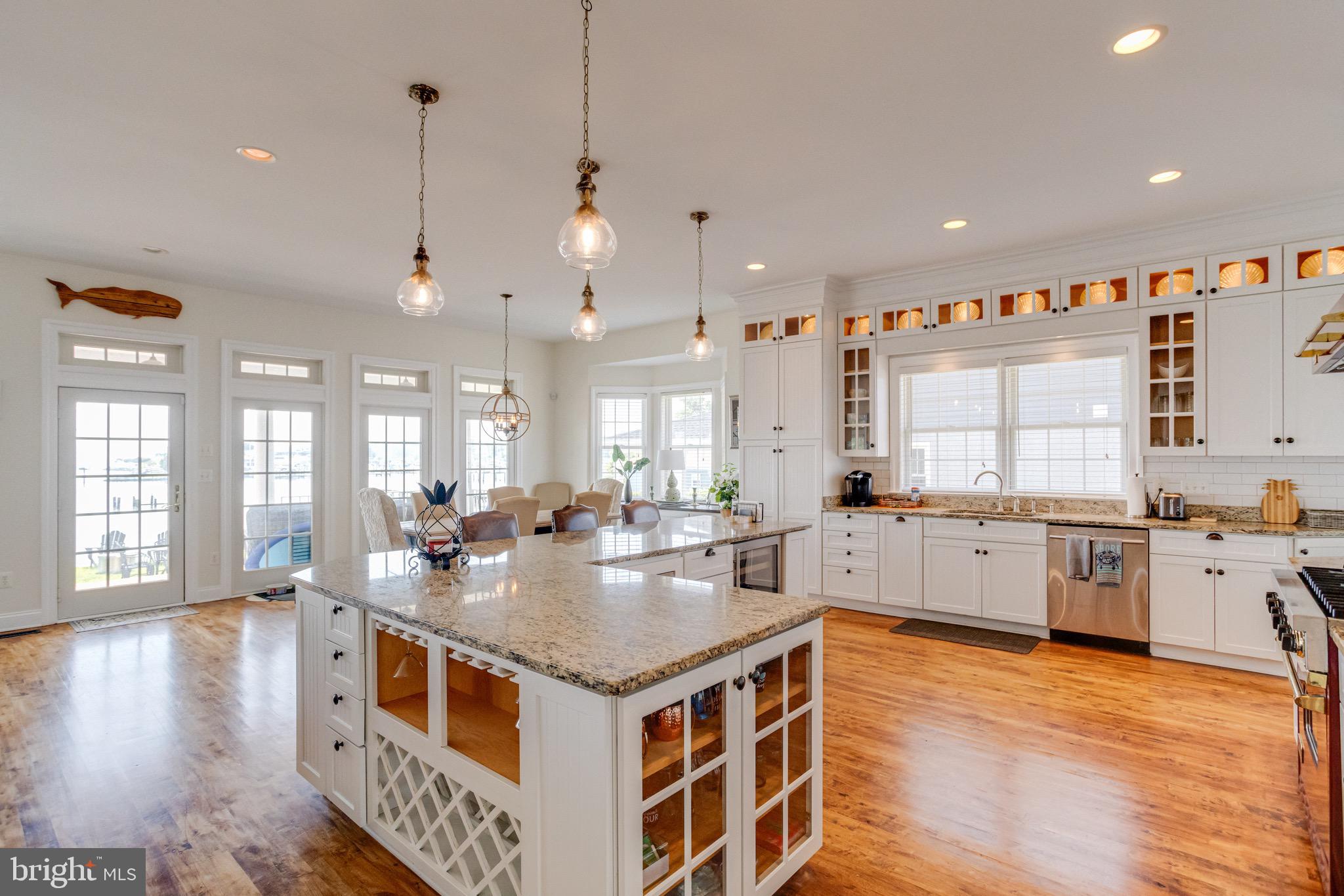 ROCKAWAY BEACH - Residential