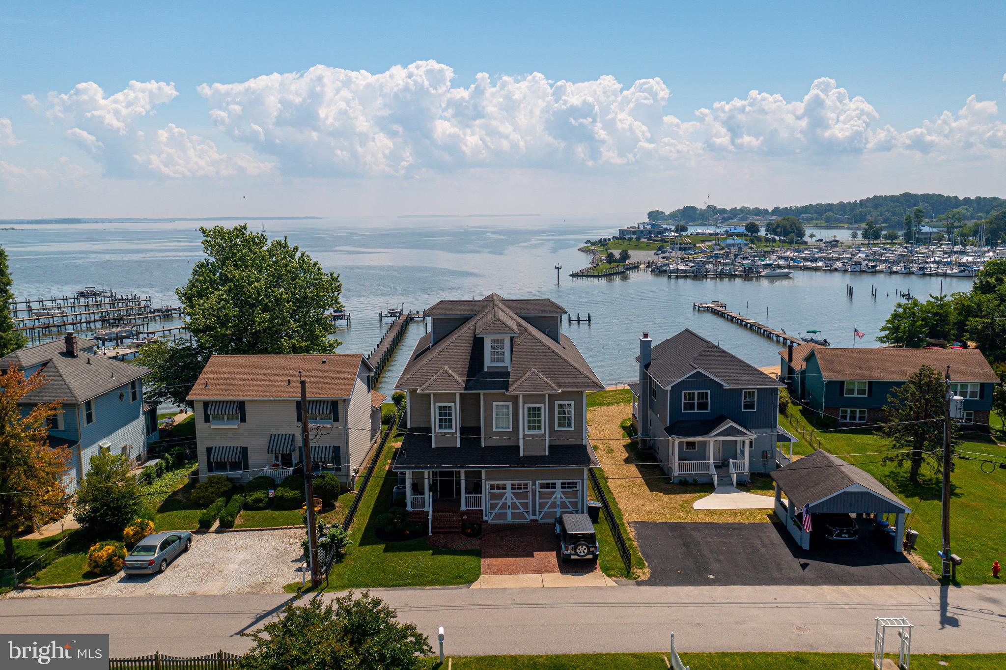 ROCKAWAY BEACH - Residential