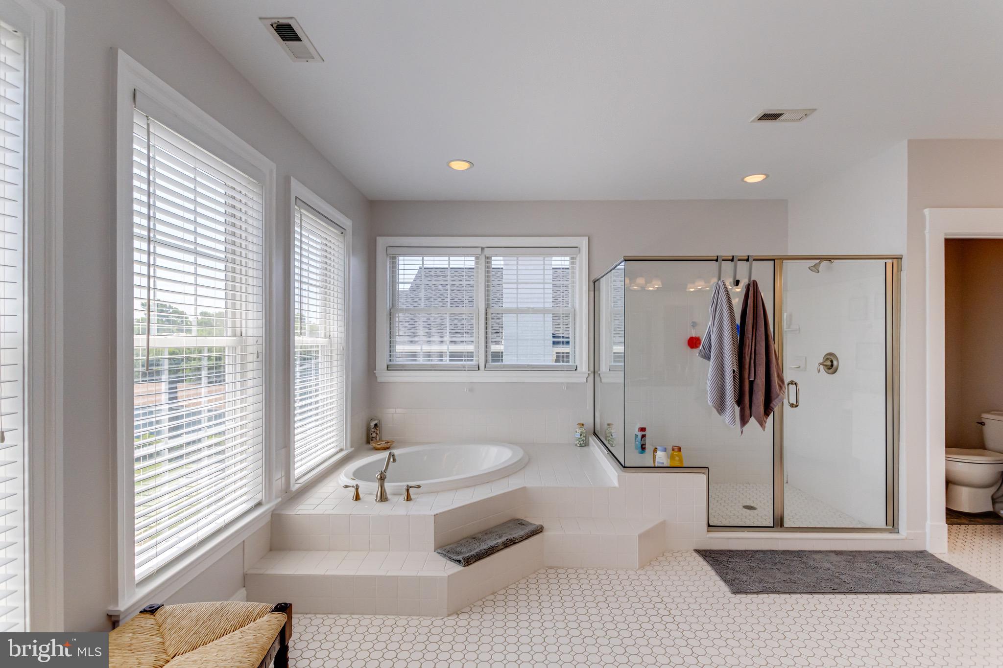 ROCKAWAY BEACH - Residential