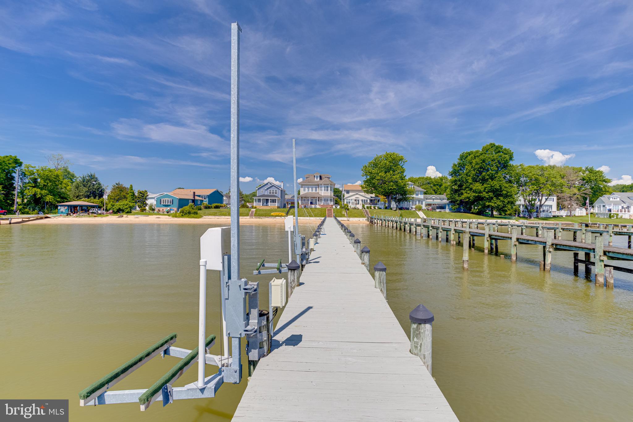 ROCKAWAY BEACH - Residential