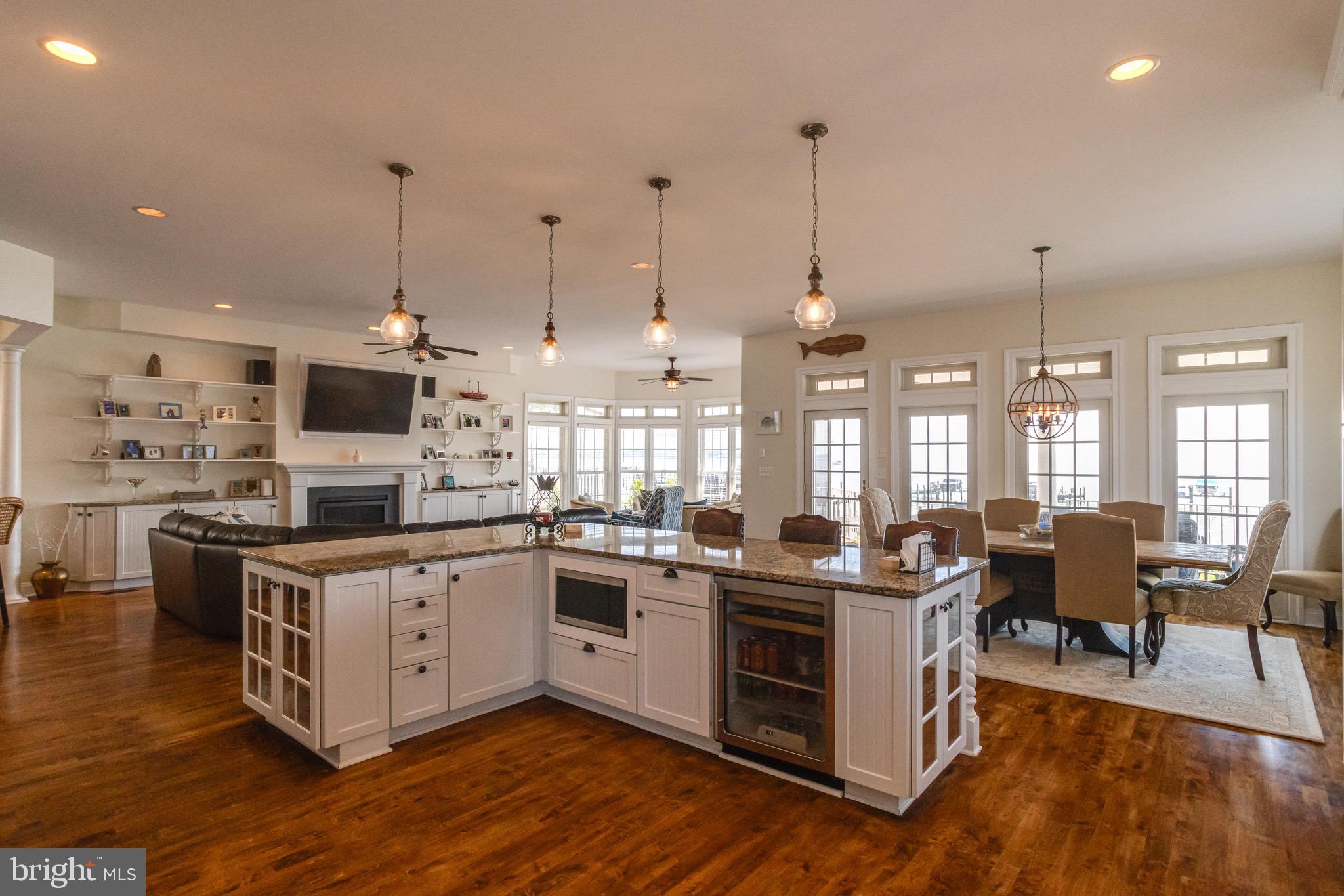 ROCKAWAY BEACH - Residential