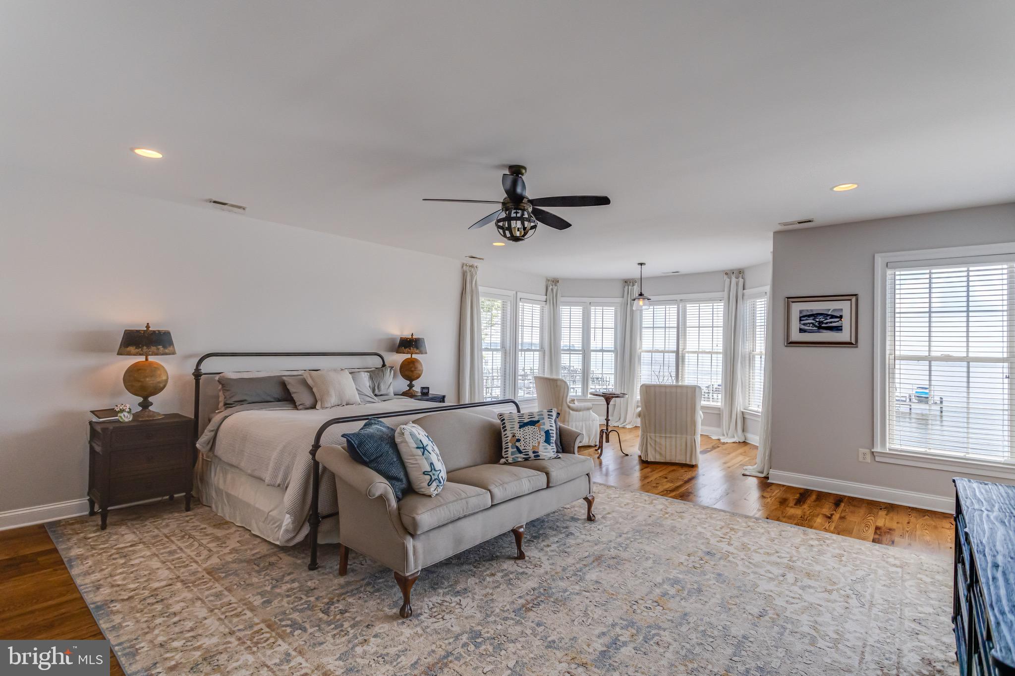 ROCKAWAY BEACH - Residential
