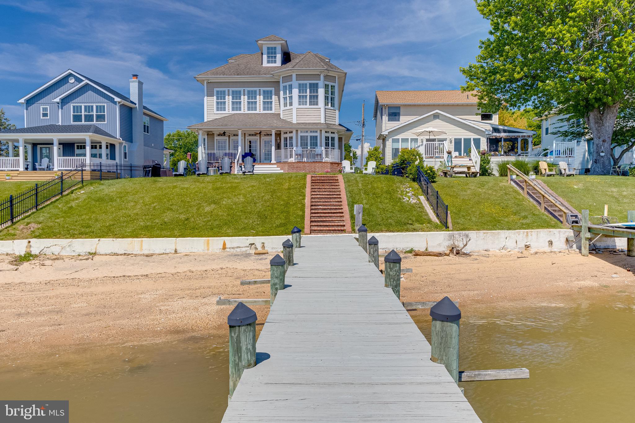 ROCKAWAY BEACH - Residential