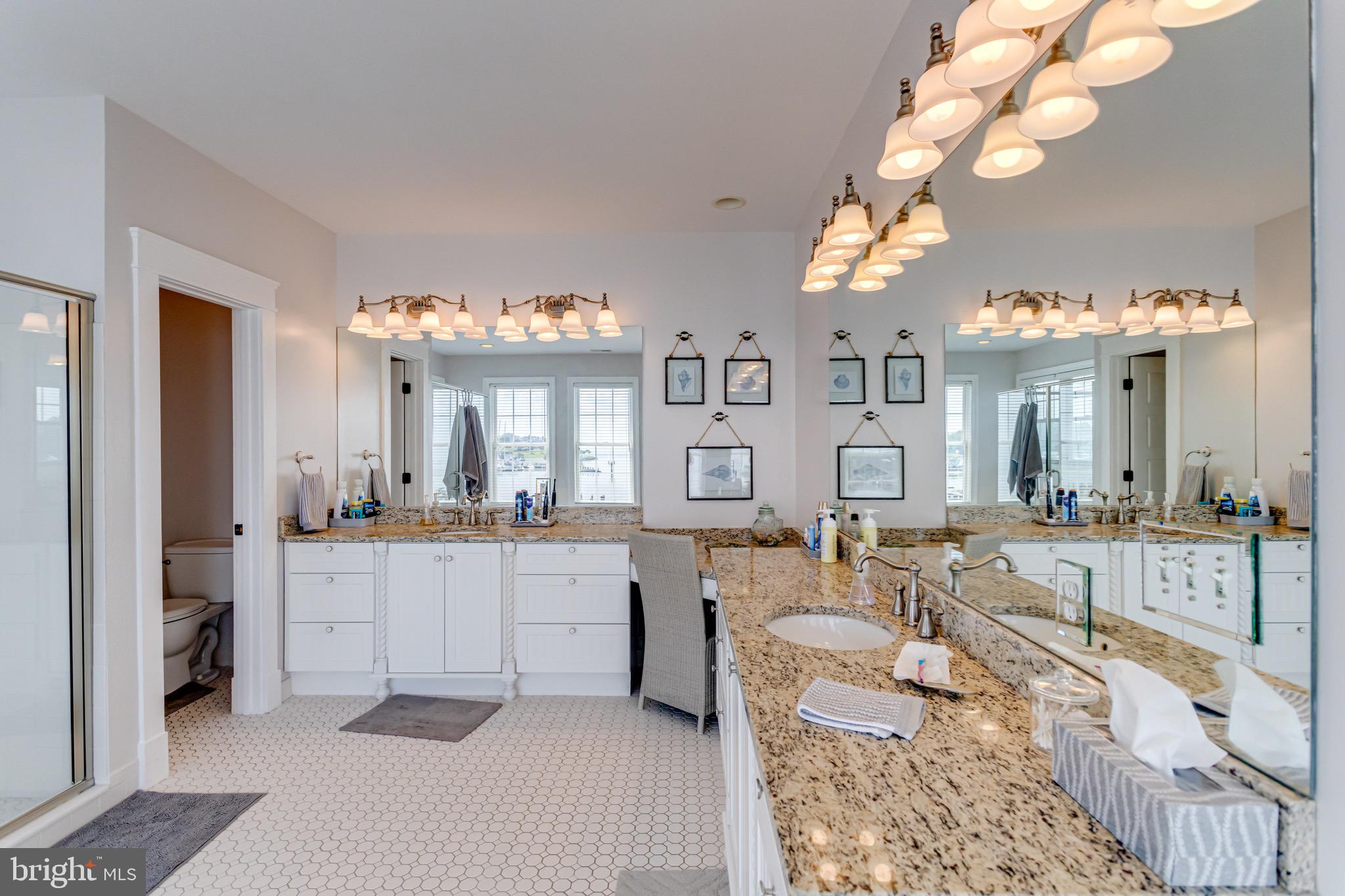 ROCKAWAY BEACH - Residential