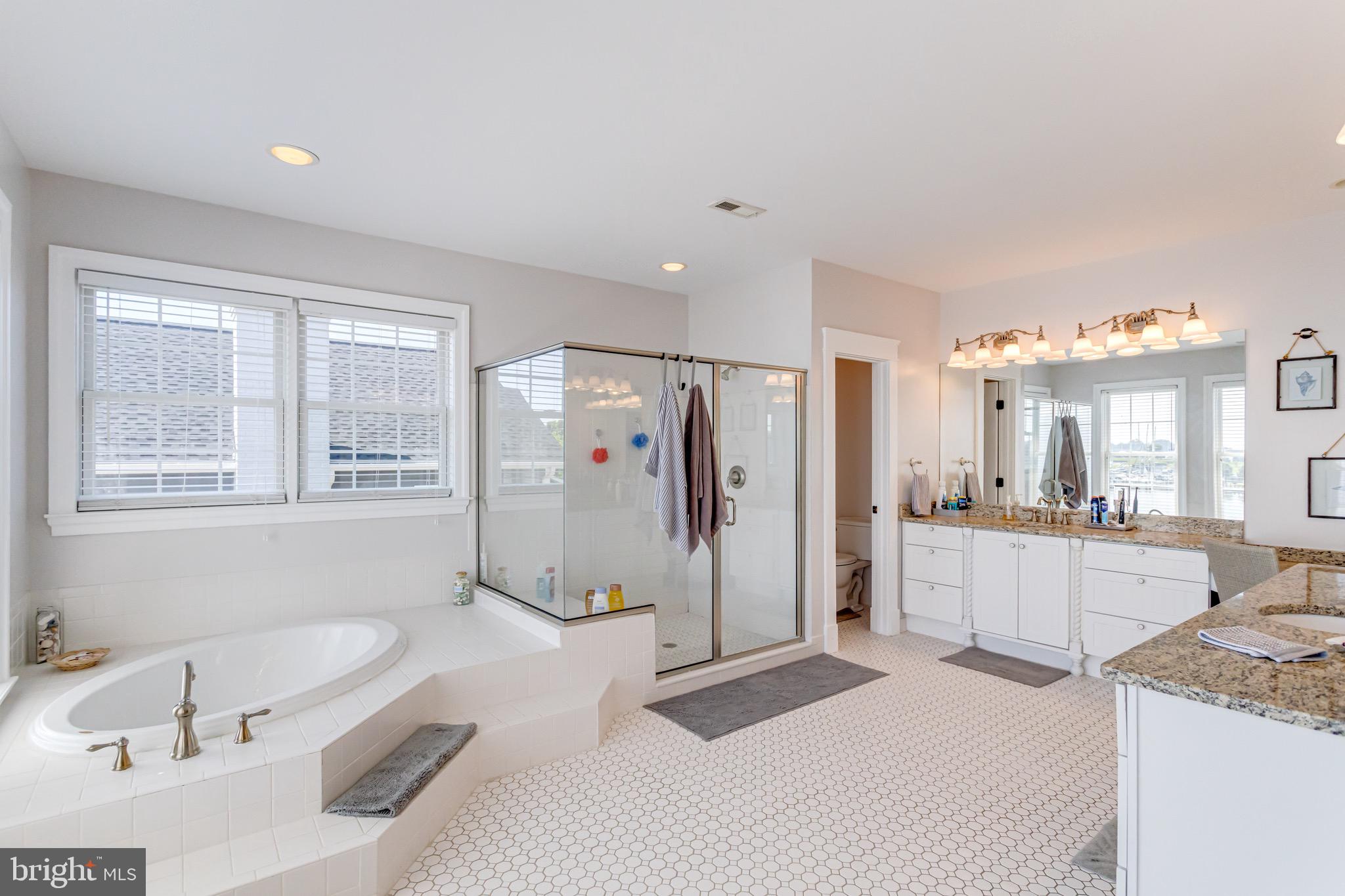 ROCKAWAY BEACH - Residential