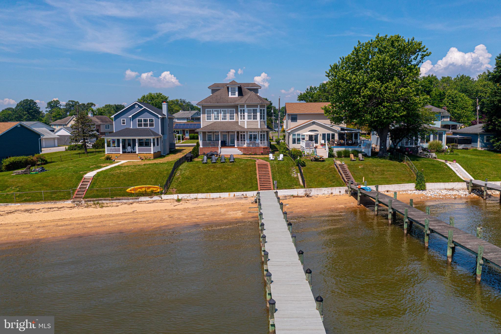 ROCKAWAY BEACH - Residential