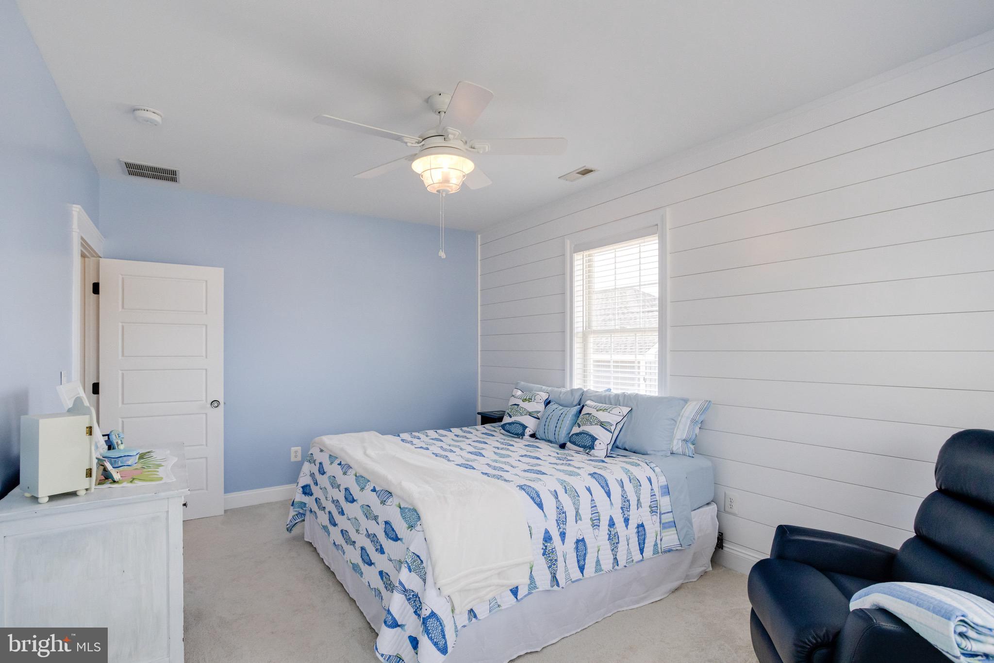 ROCKAWAY BEACH - Residential