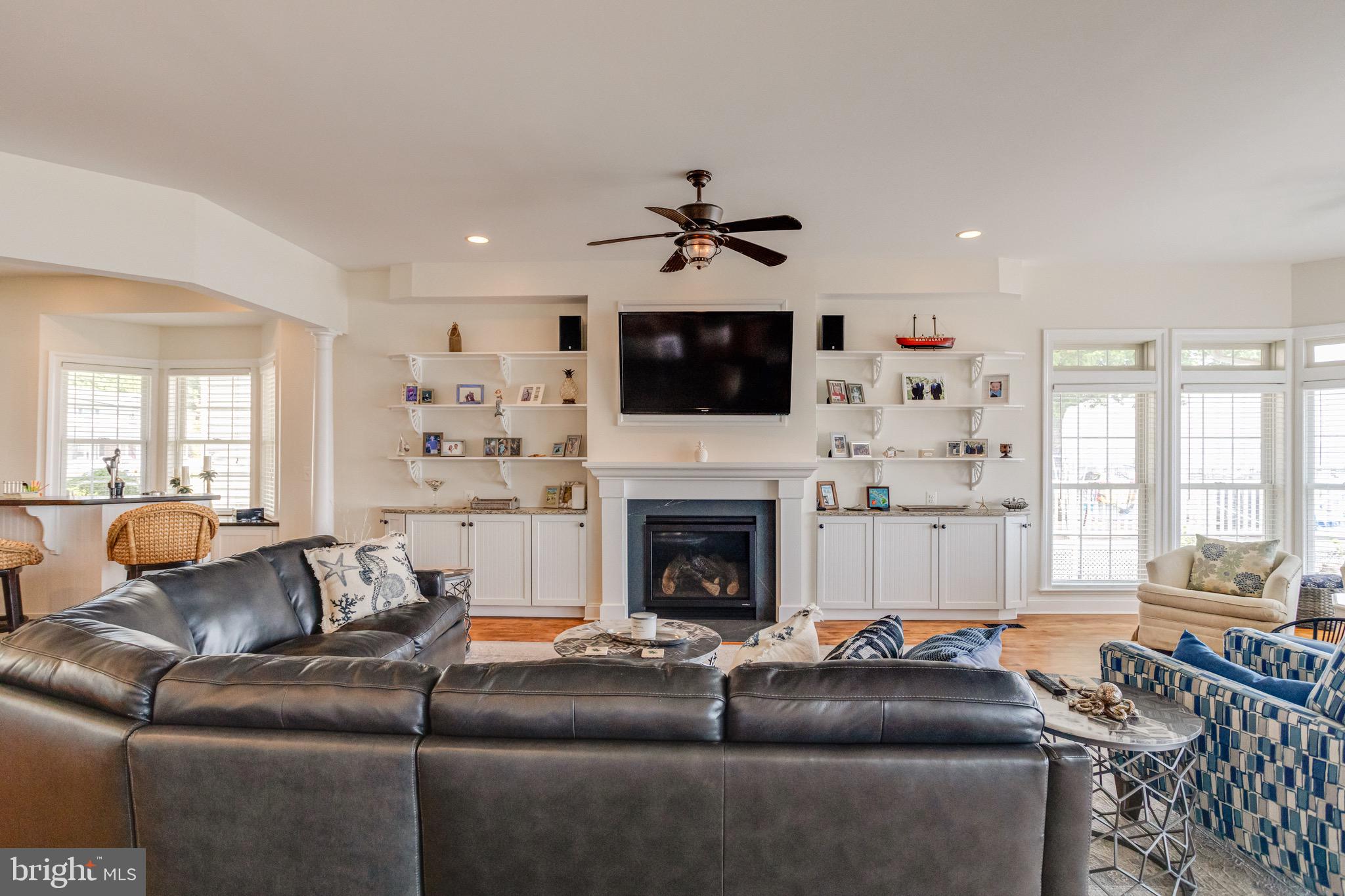 ROCKAWAY BEACH - Residential