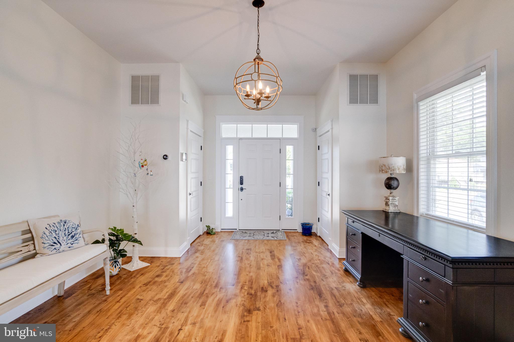 ROCKAWAY BEACH - Residential
