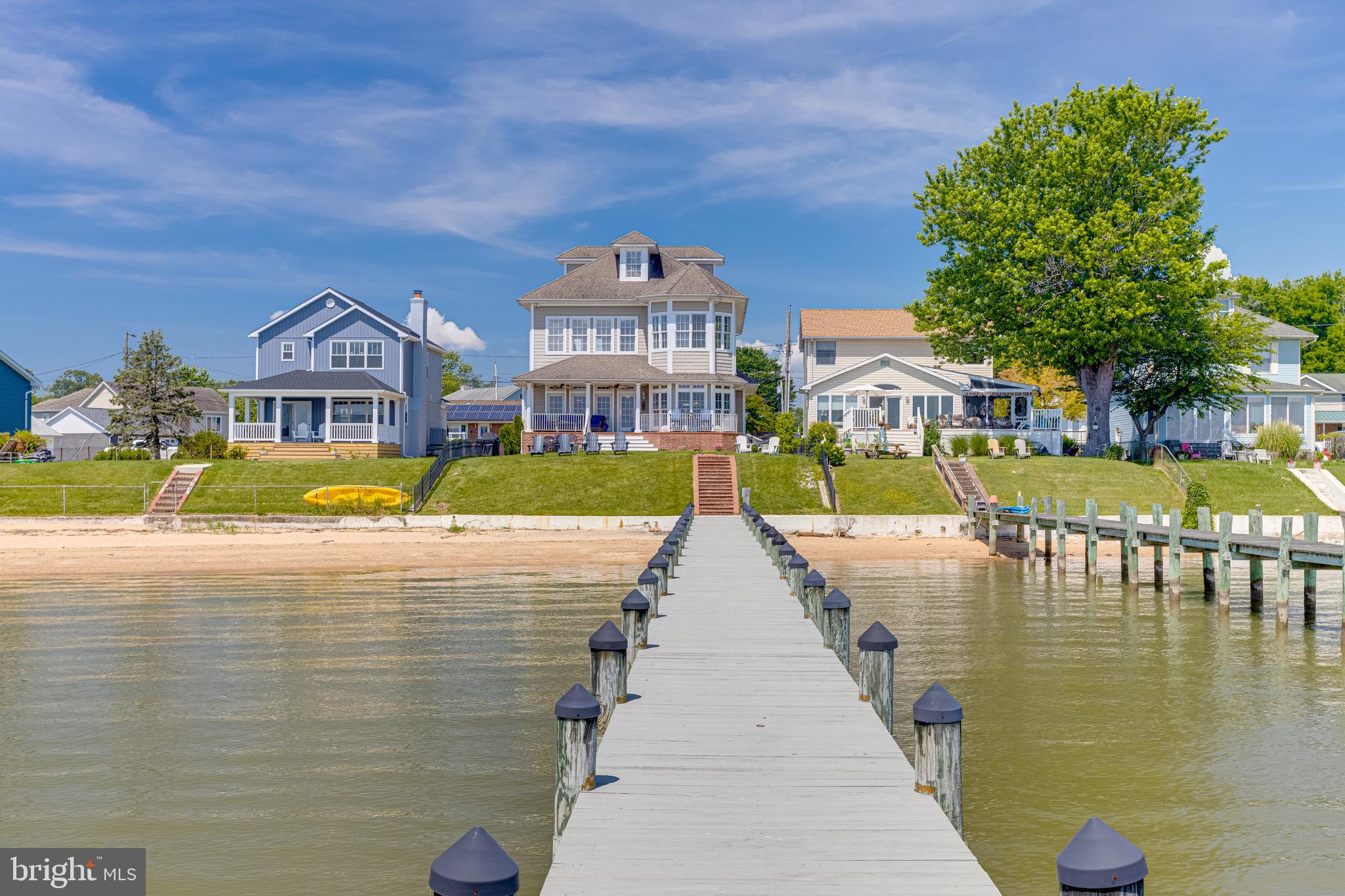 ROCKAWAY BEACH - Residential