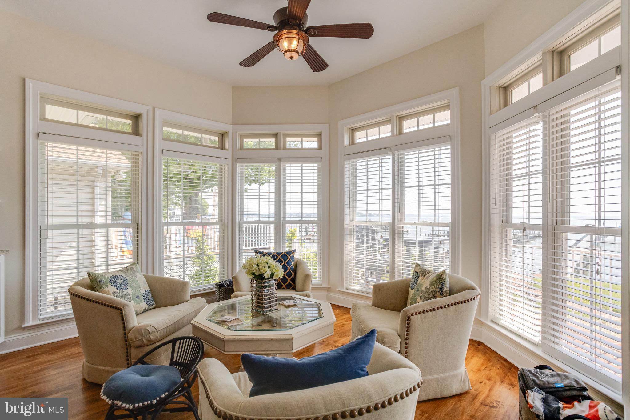 ROCKAWAY BEACH - Residential