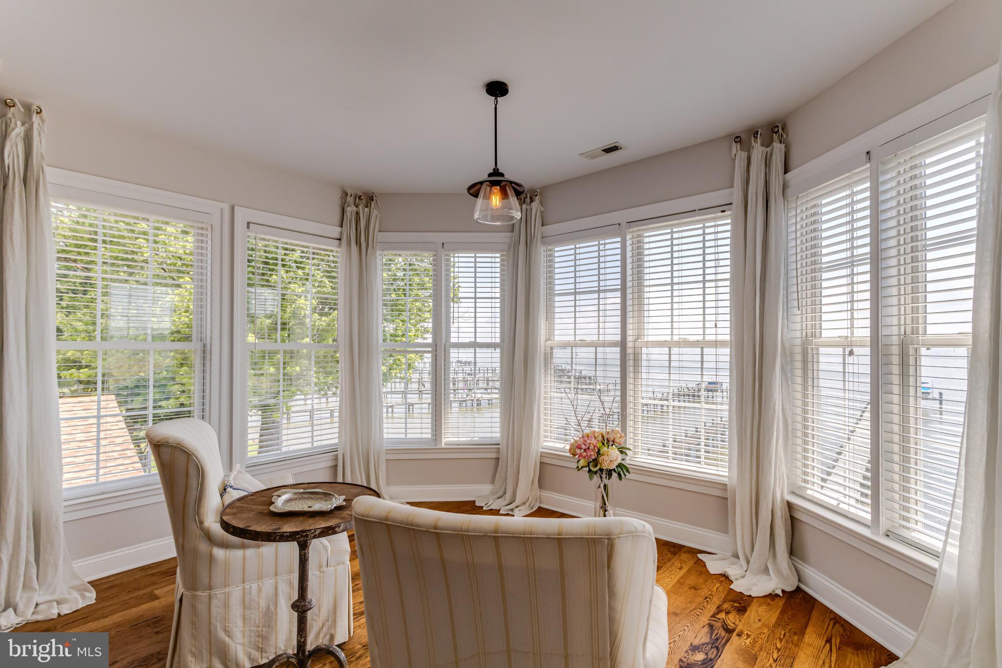 ROCKAWAY BEACH - Residential