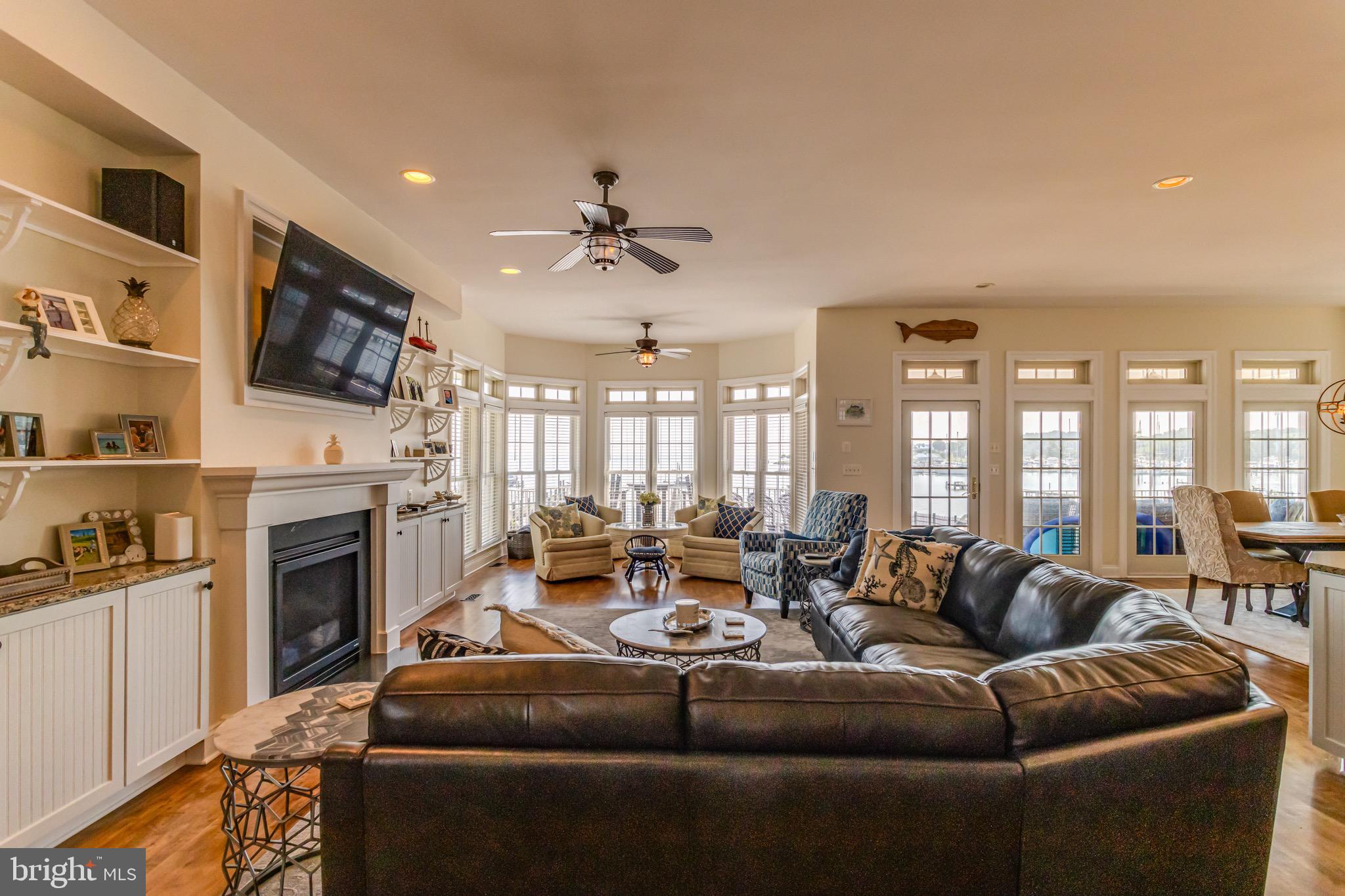ROCKAWAY BEACH - Residential