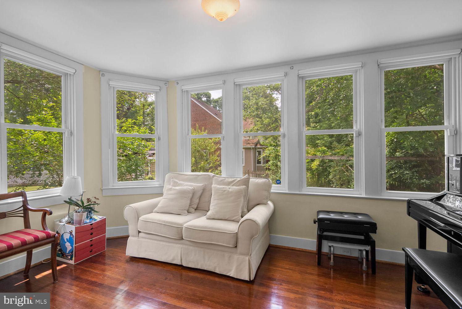 RIVERDALE PARK - Residential