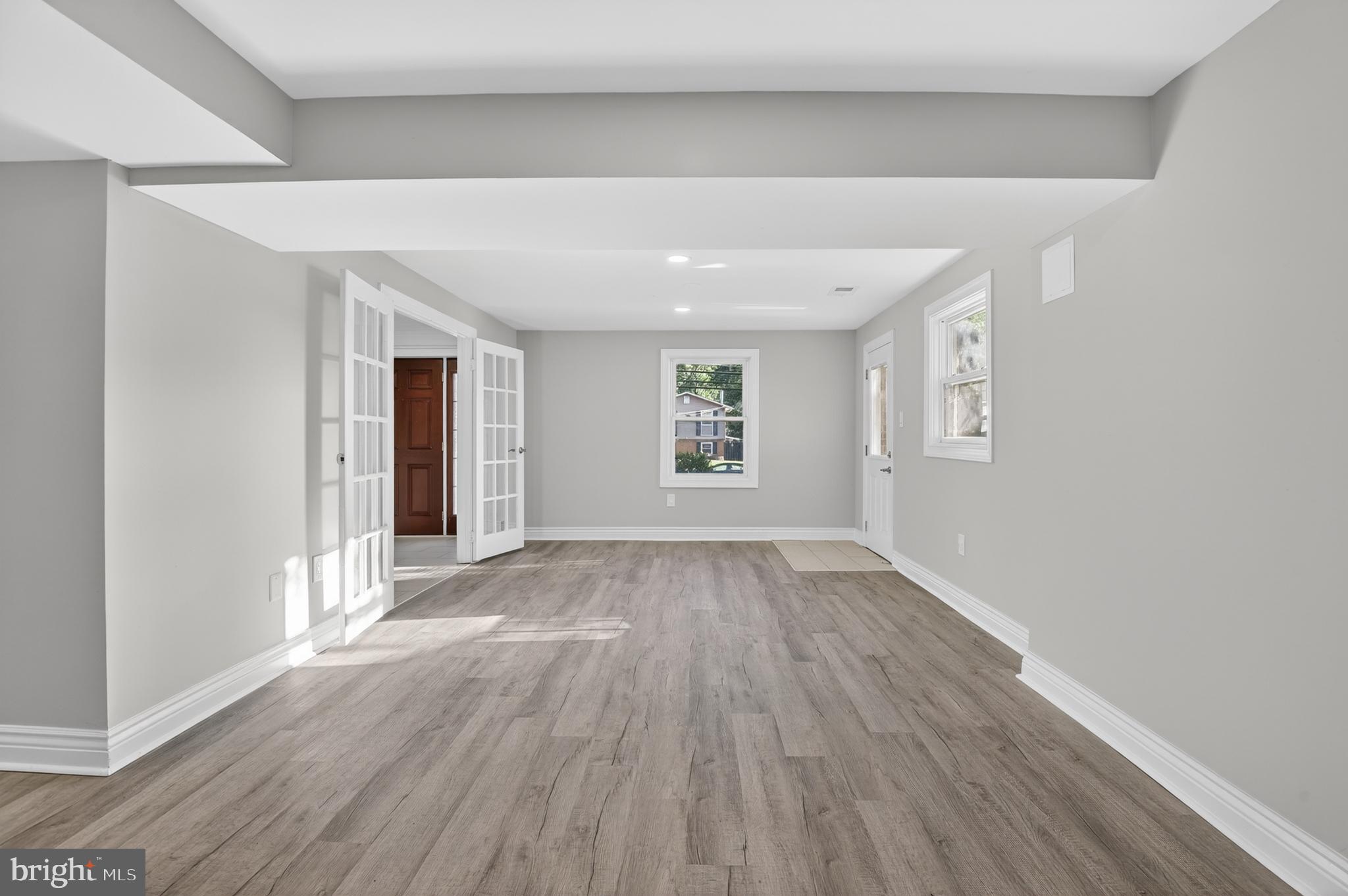 BEL PRE WOODS - Residential