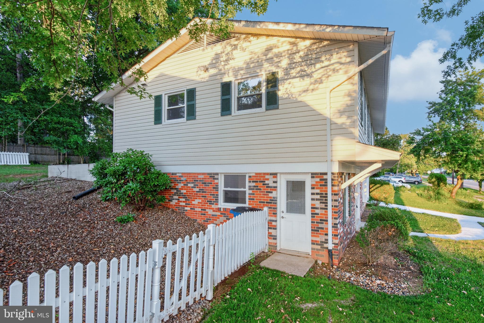 BEL PRE WOODS - Residential