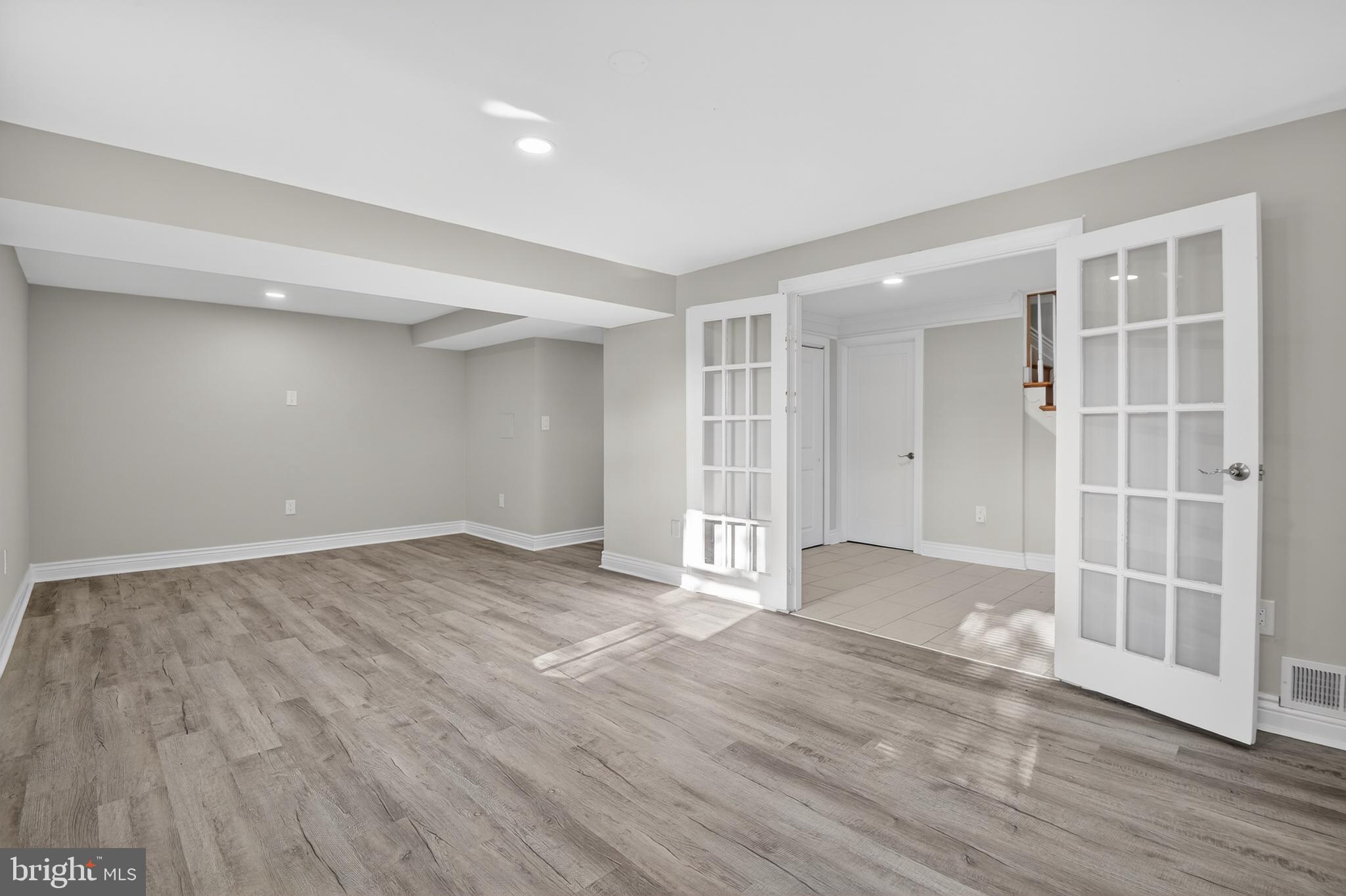 BEL PRE WOODS - Residential
