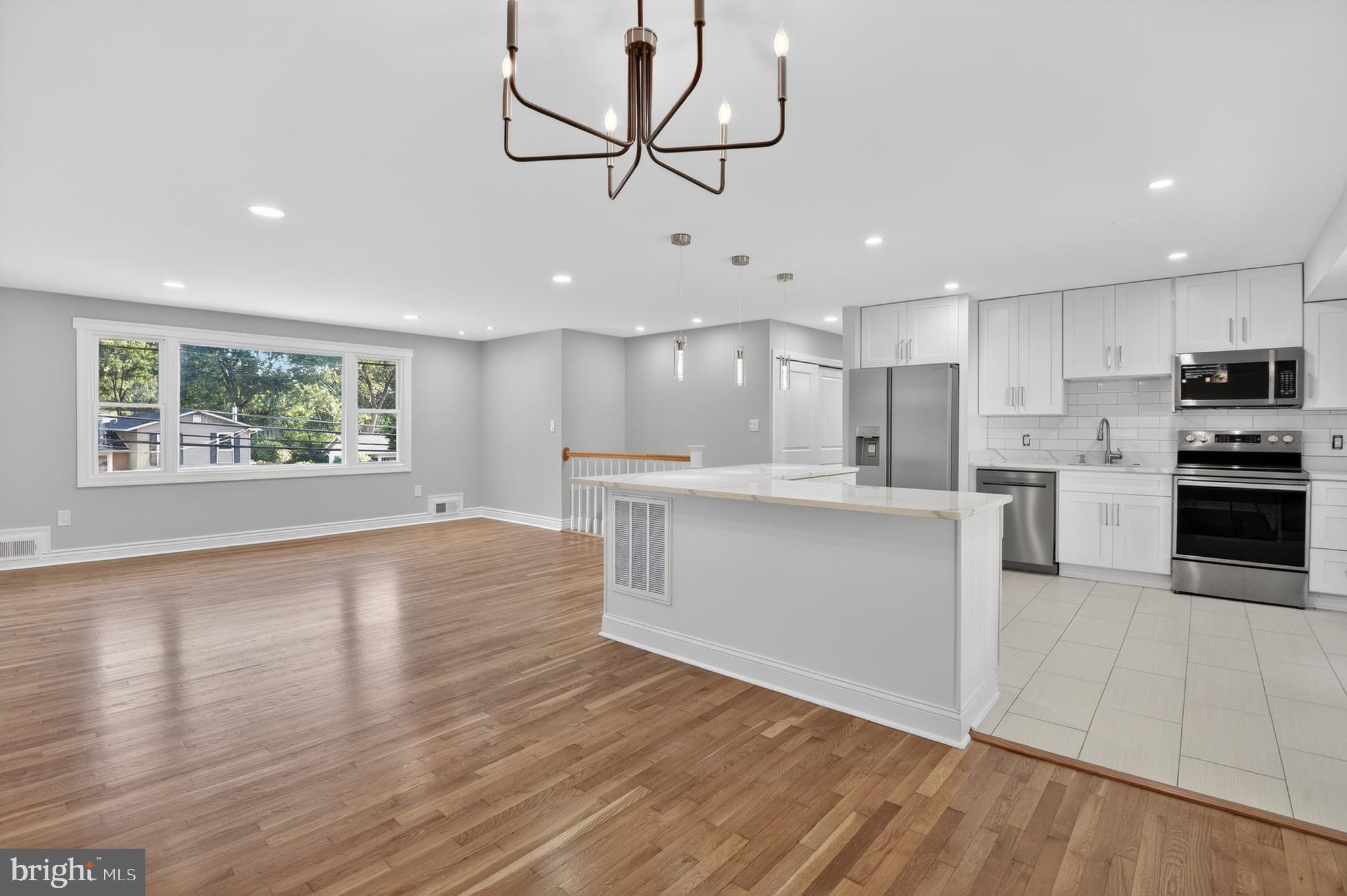 BEL PRE WOODS - Residential