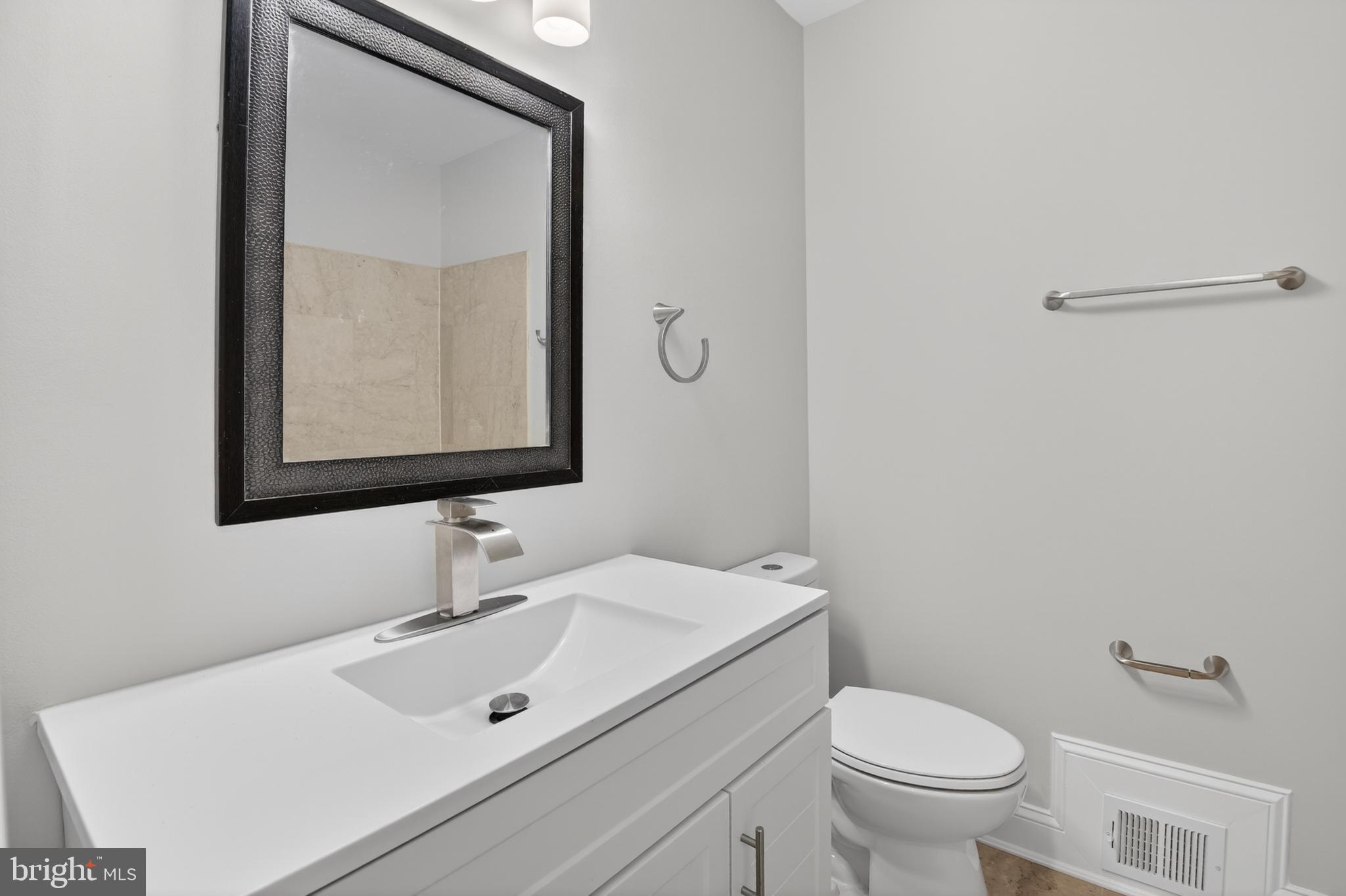 BEL PRE WOODS - Residential
