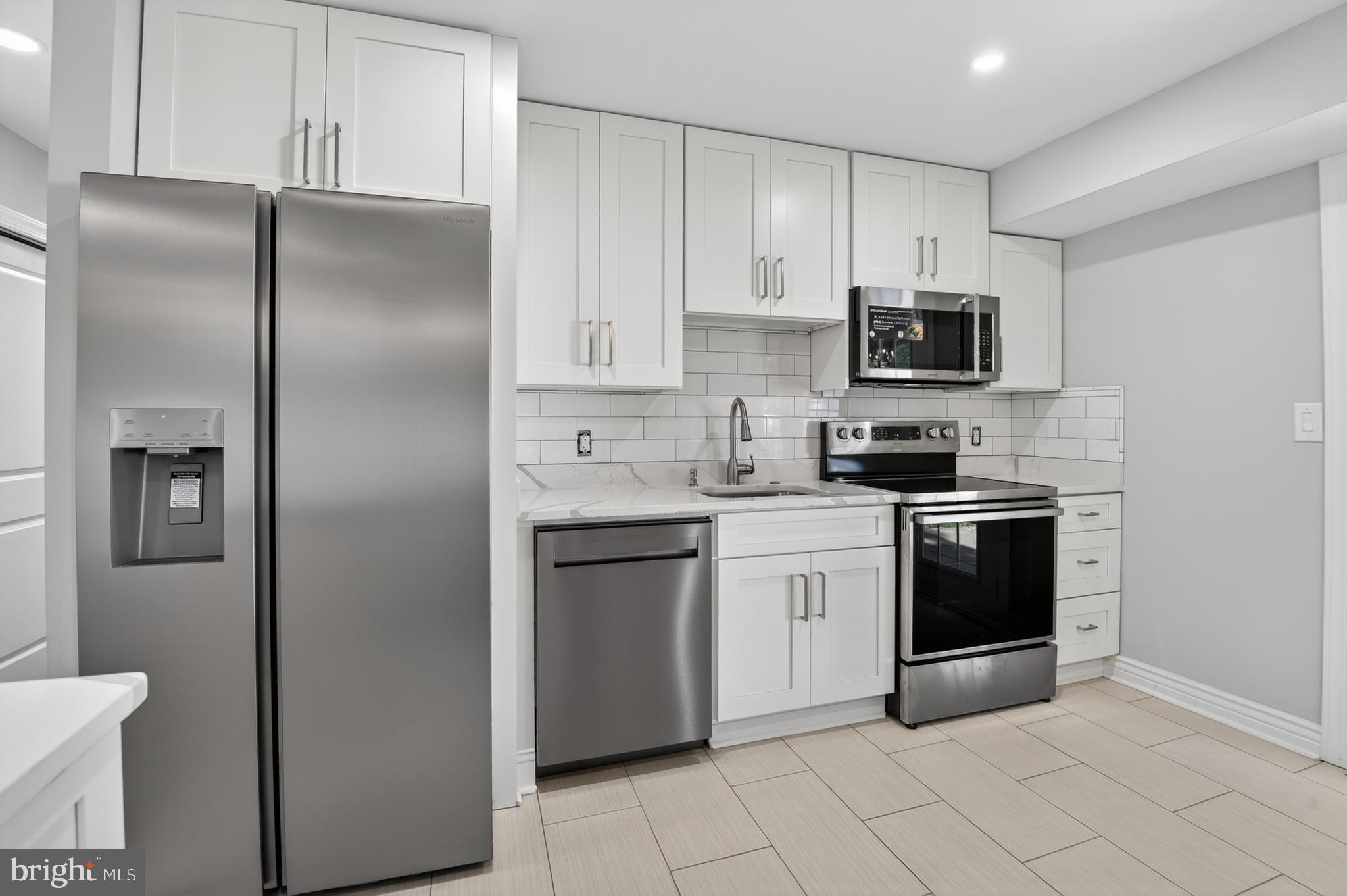 BEL PRE WOODS - Residential