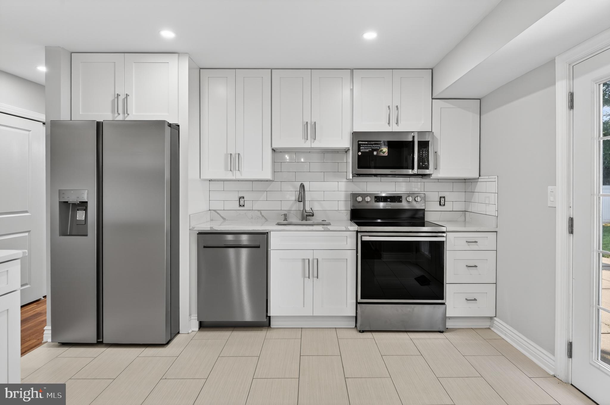 BEL PRE WOODS - Residential