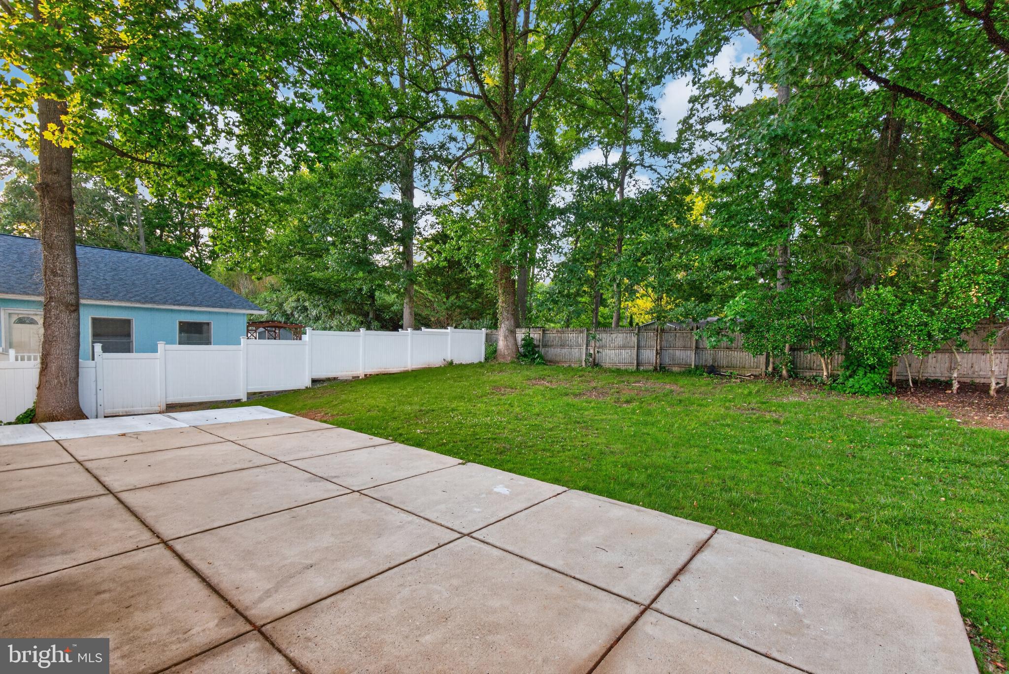 BEL PRE WOODS - Residential