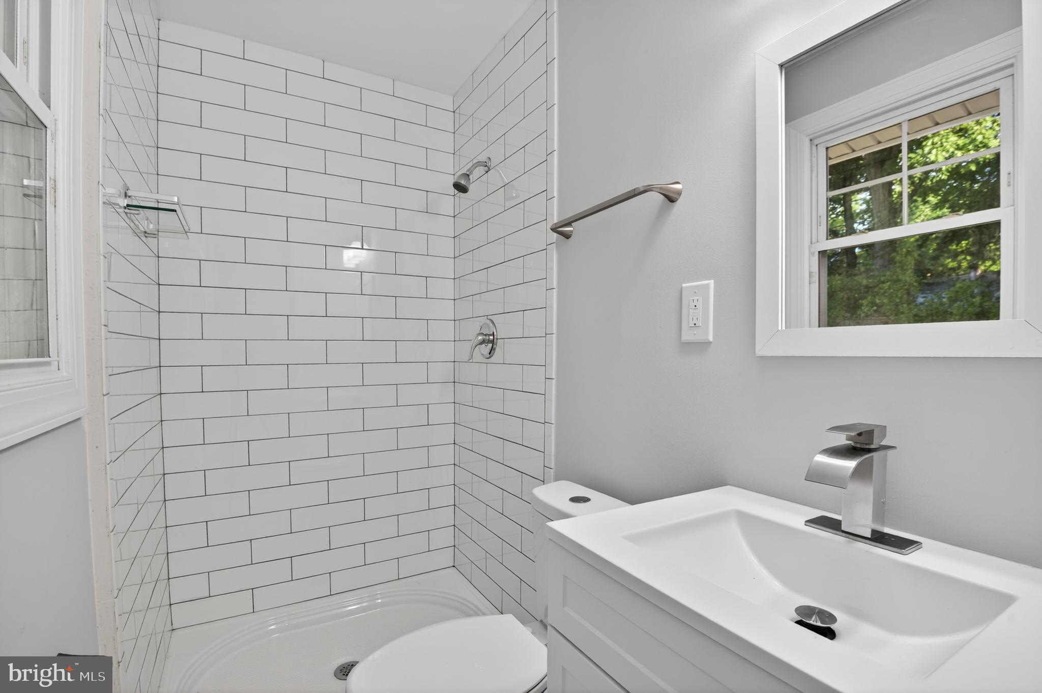 BEL PRE WOODS - Residential