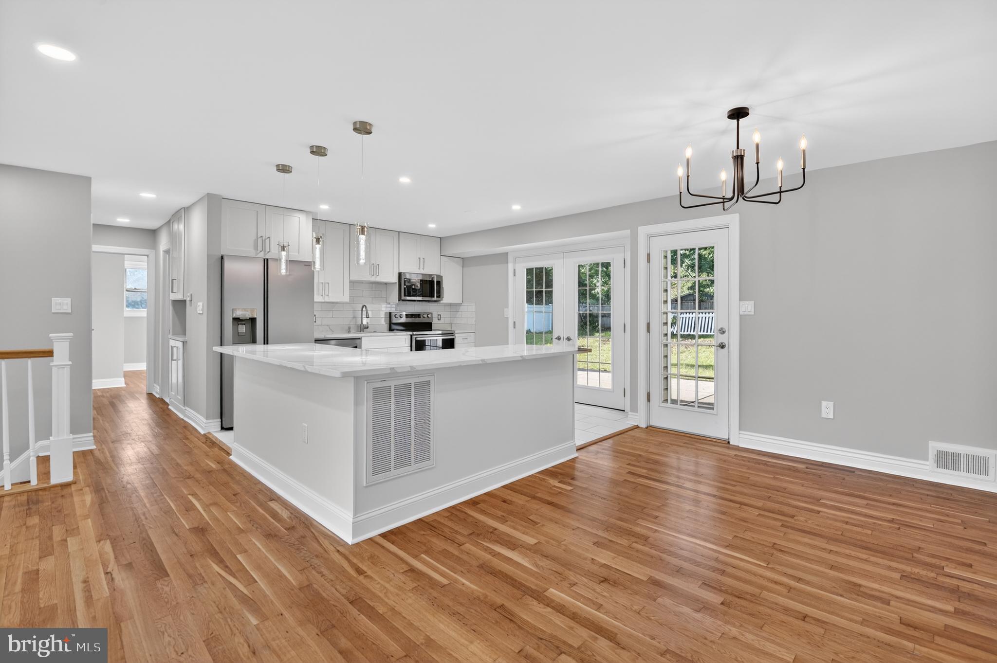 BEL PRE WOODS - Residential