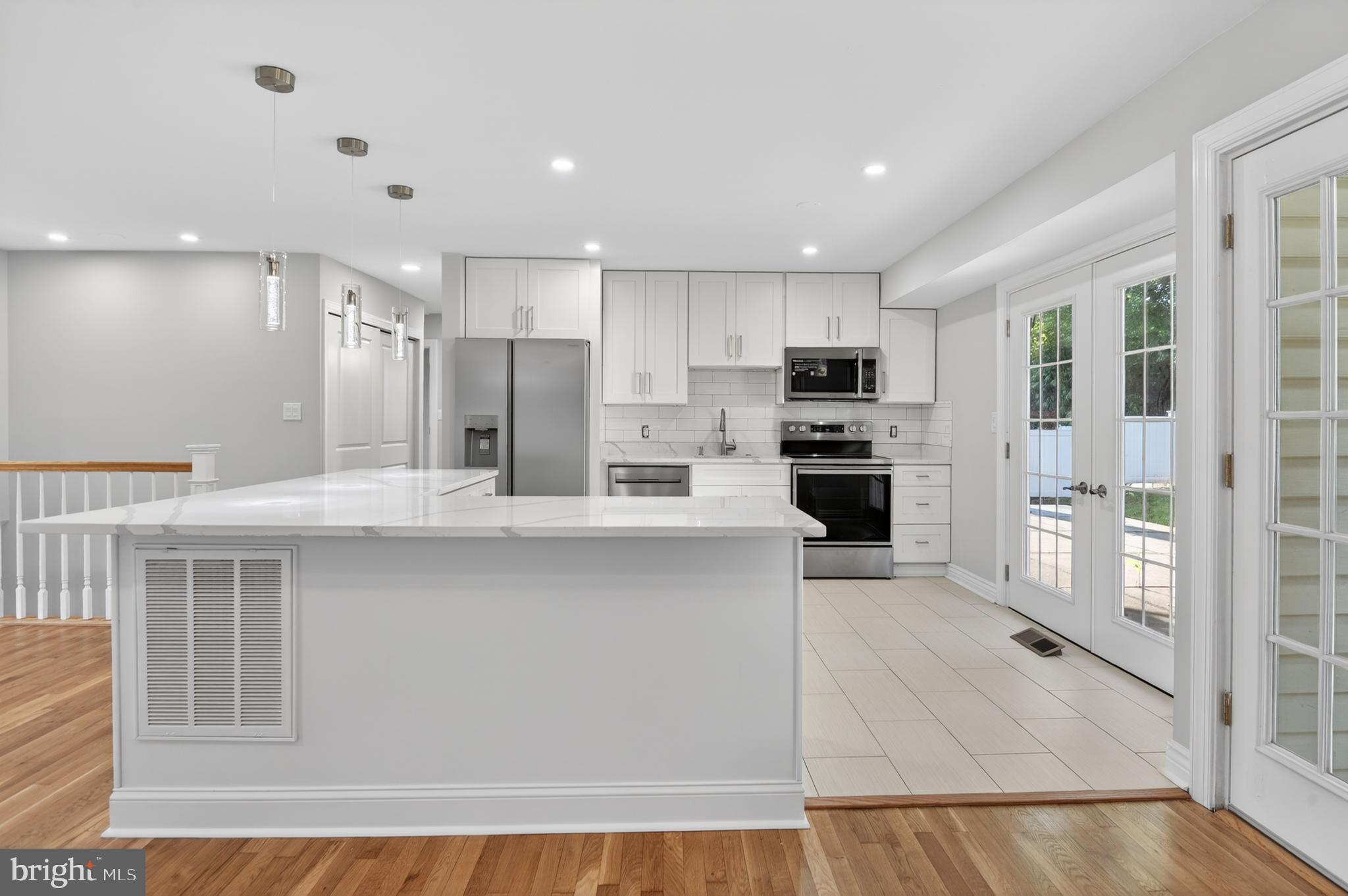 BEL PRE WOODS - Residential