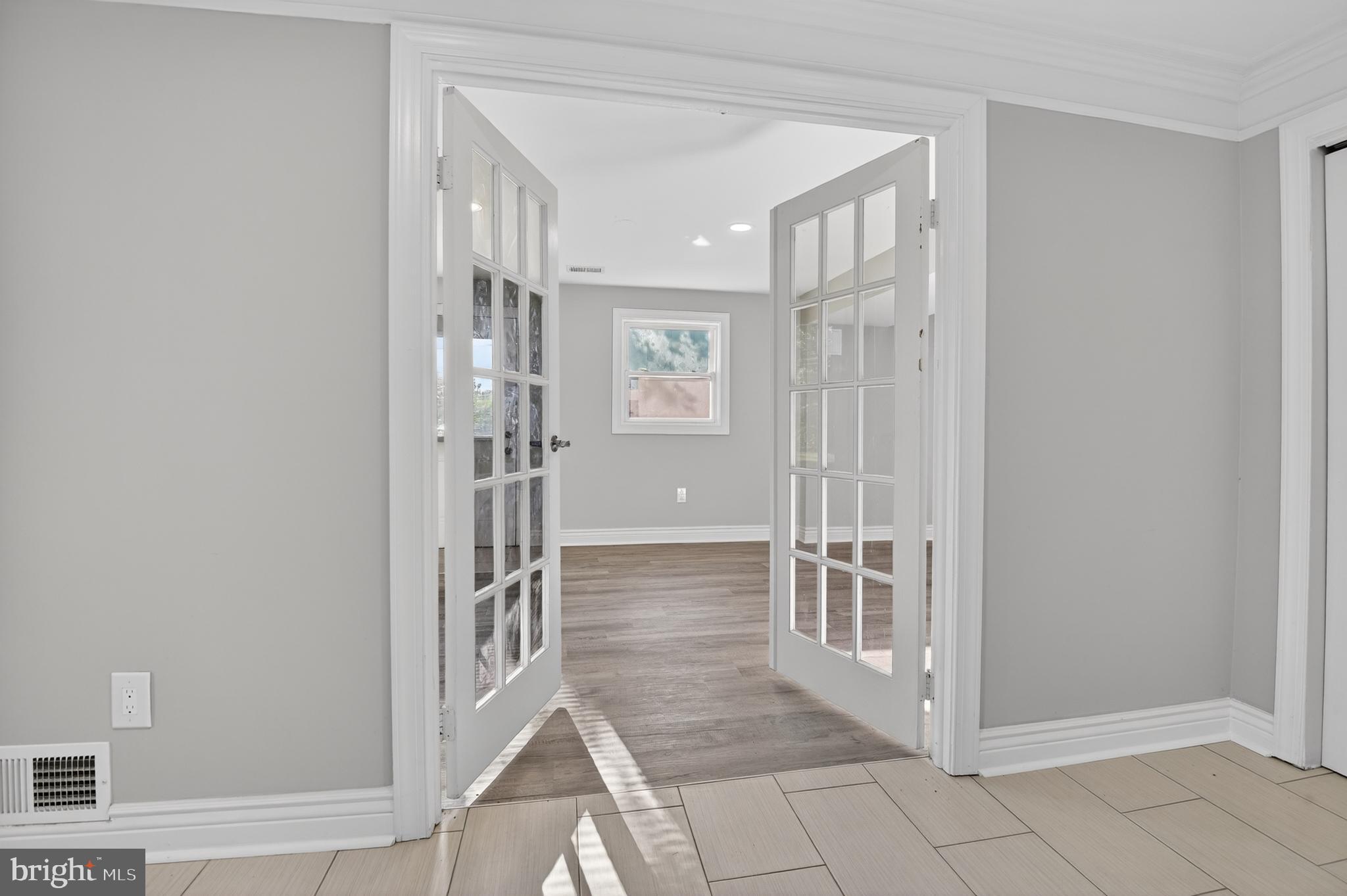BEL PRE WOODS - Residential