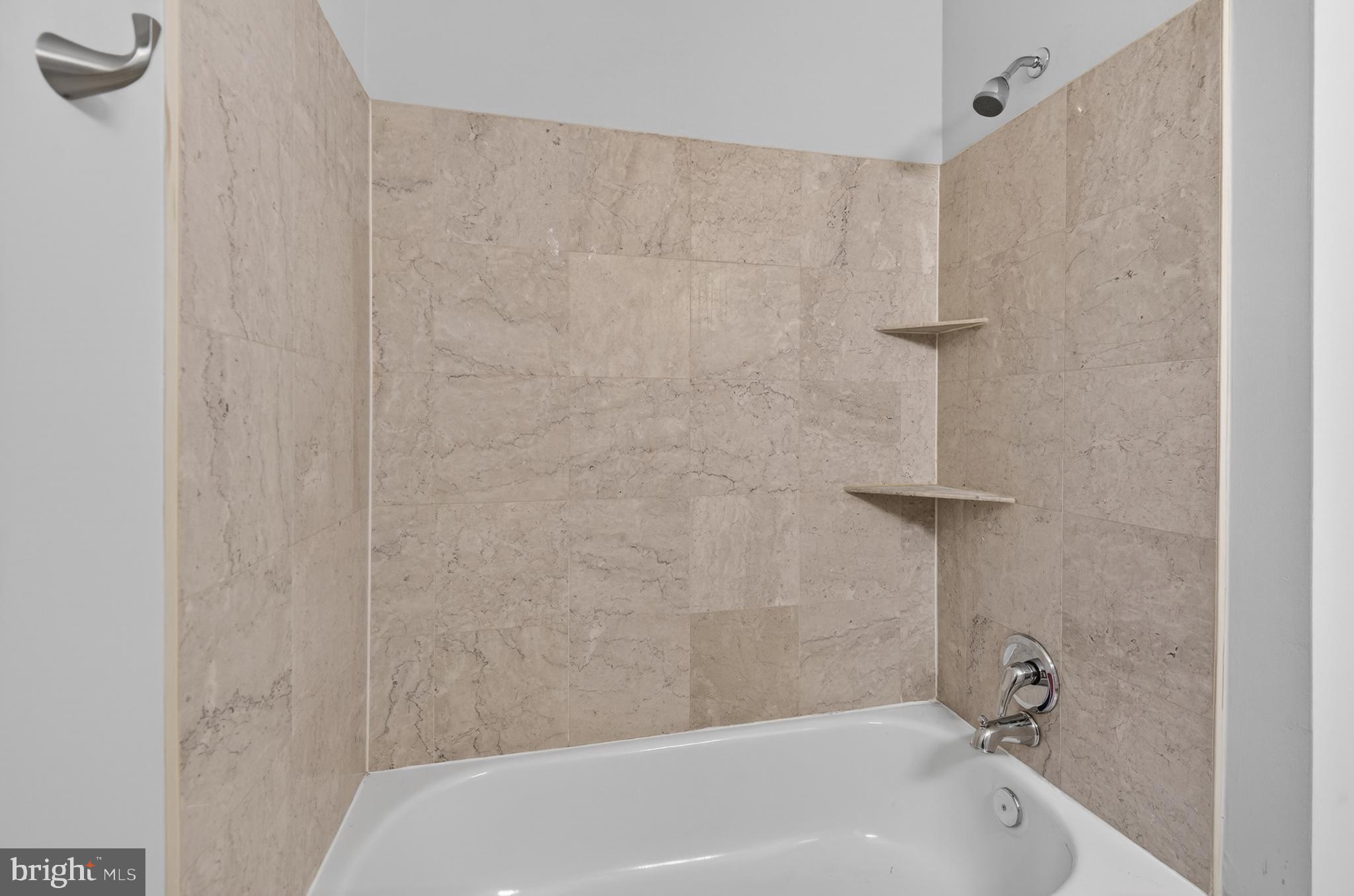 BEL PRE WOODS - Residential