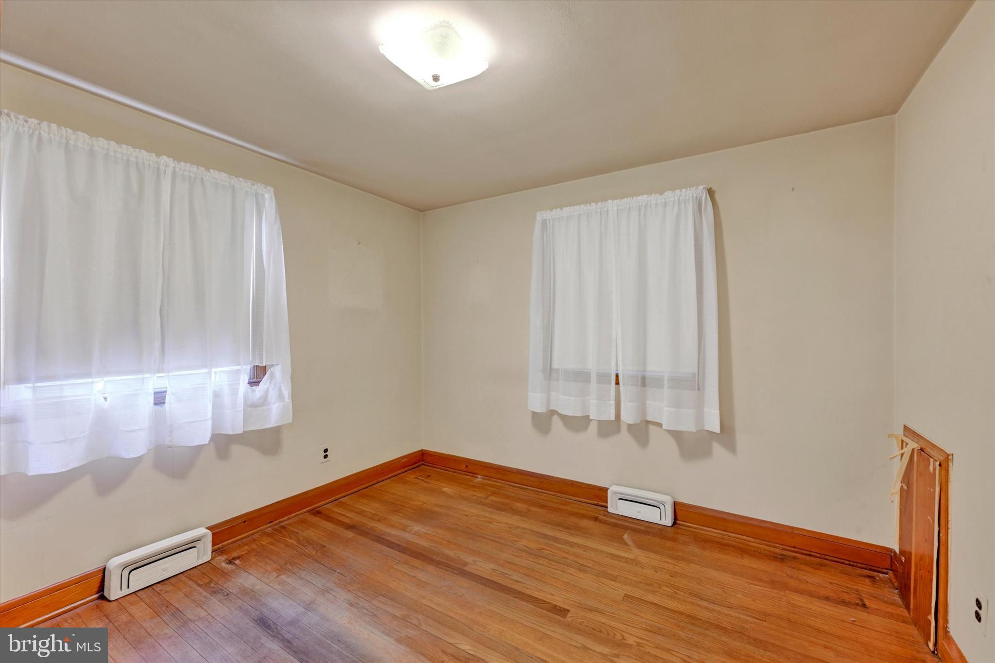 KINGSVILLE - Residential