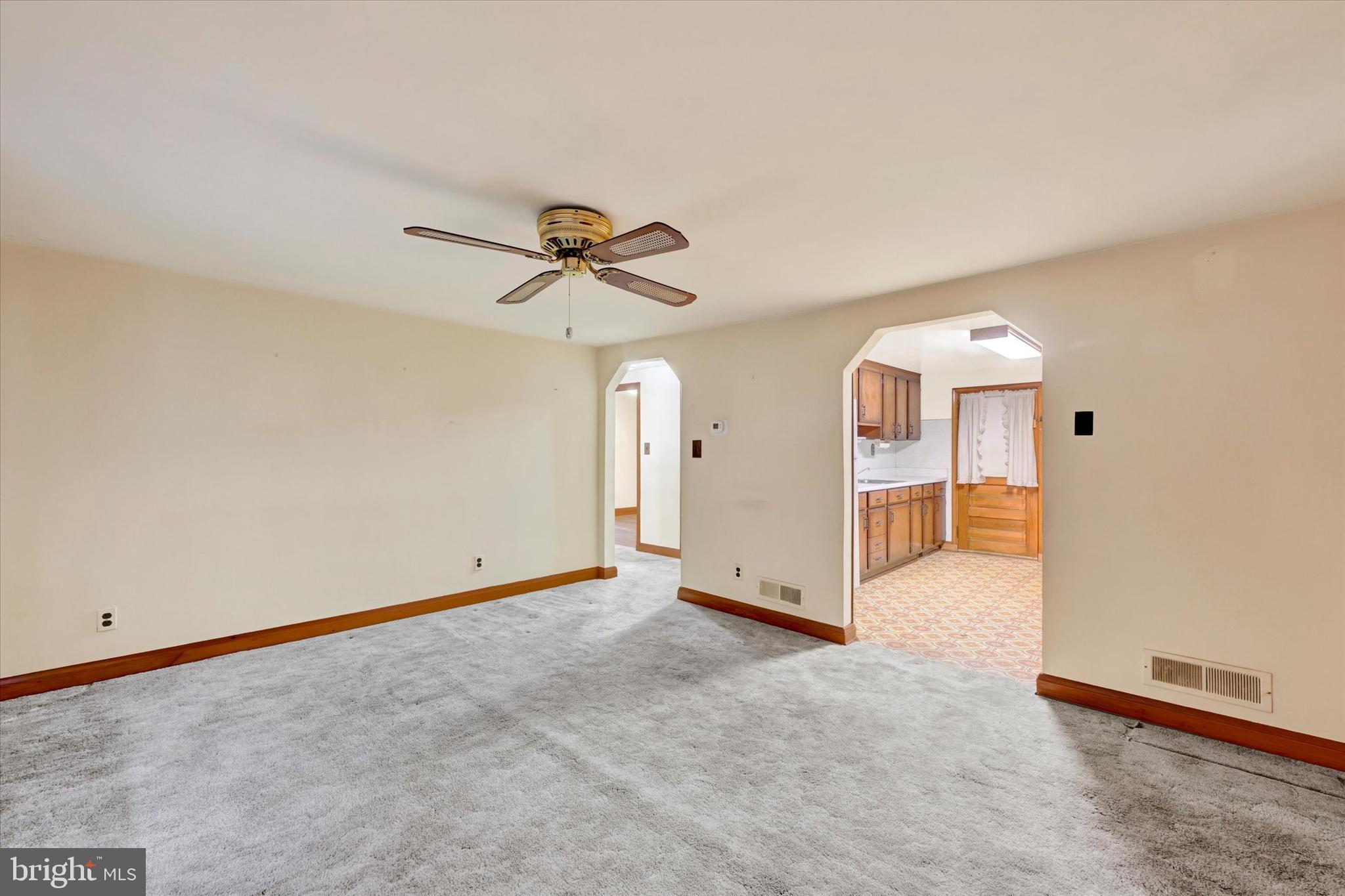 KINGSVILLE - Residential