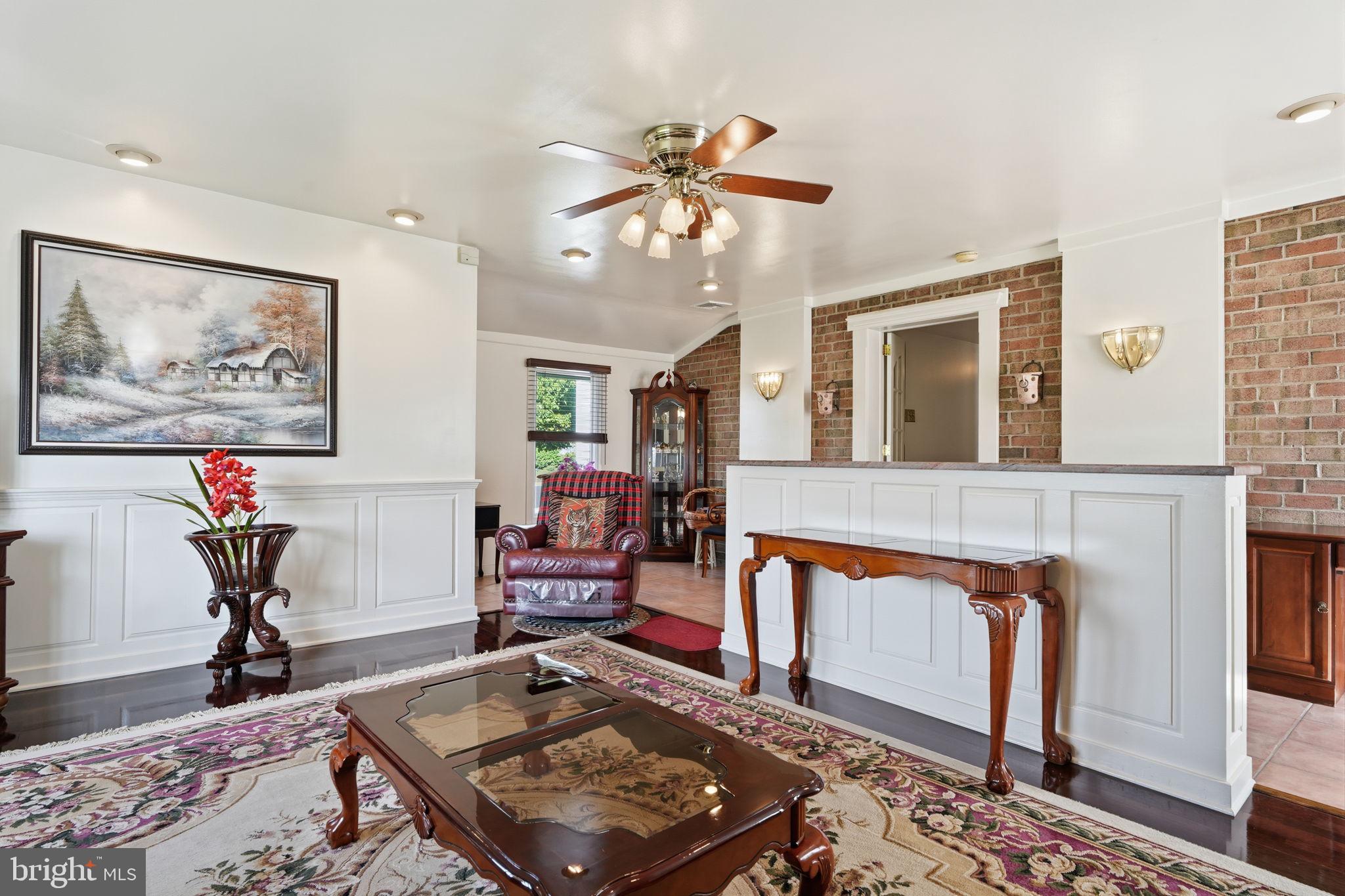 NESHAMINY VALLEY - Residential
