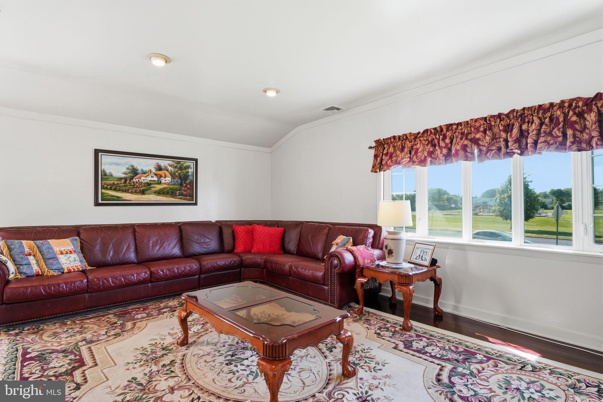 NESHAMINY VALLEY - Residential