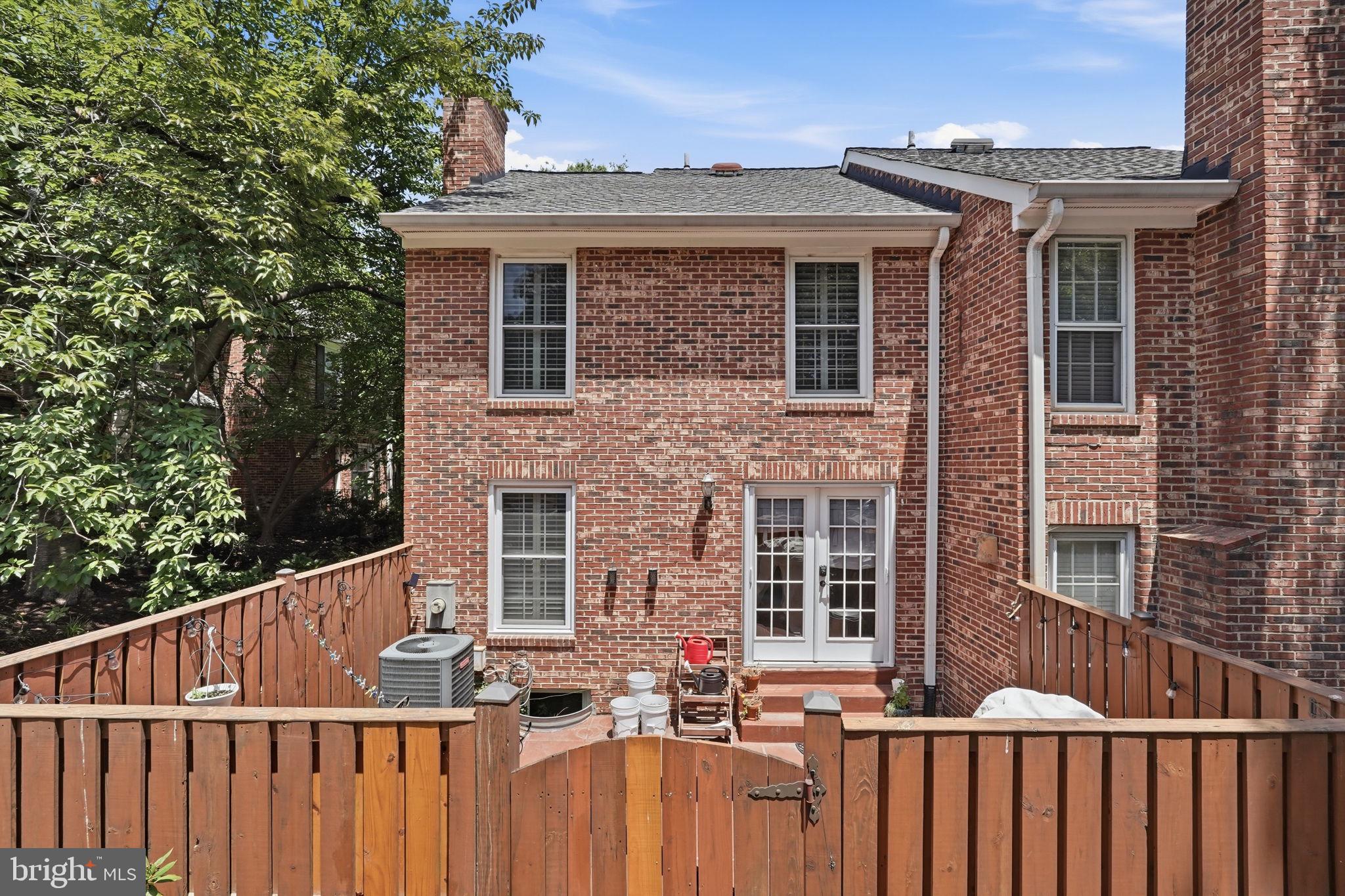 WINDGATE II - Residential