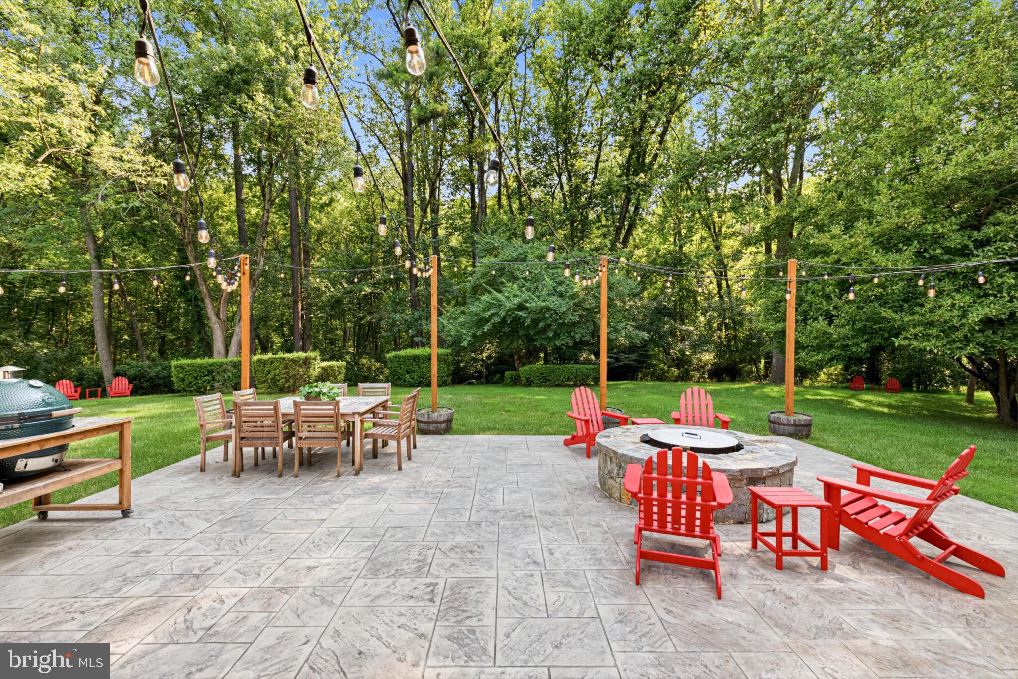 SHOUSE VILLAGE - Residential