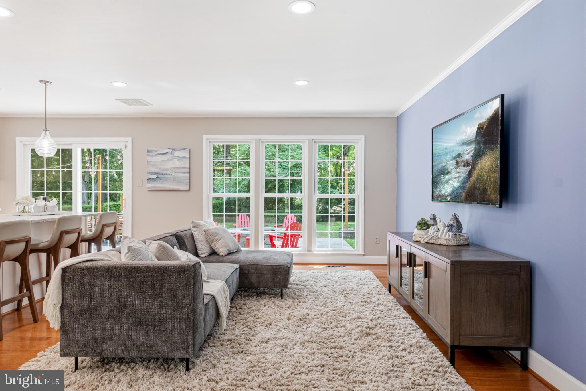 SHOUSE VILLAGE - Residential