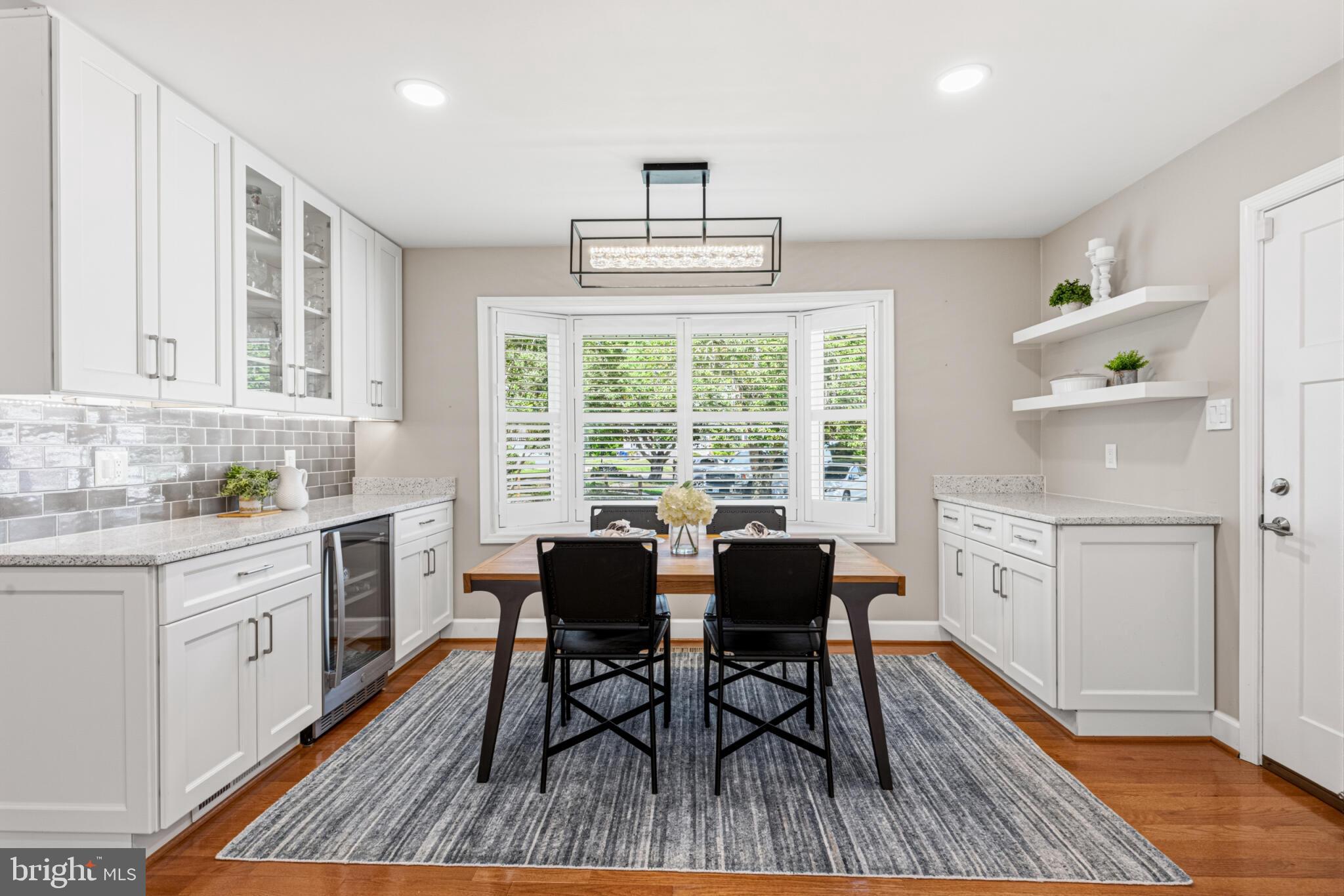 SHOUSE VILLAGE - Residential