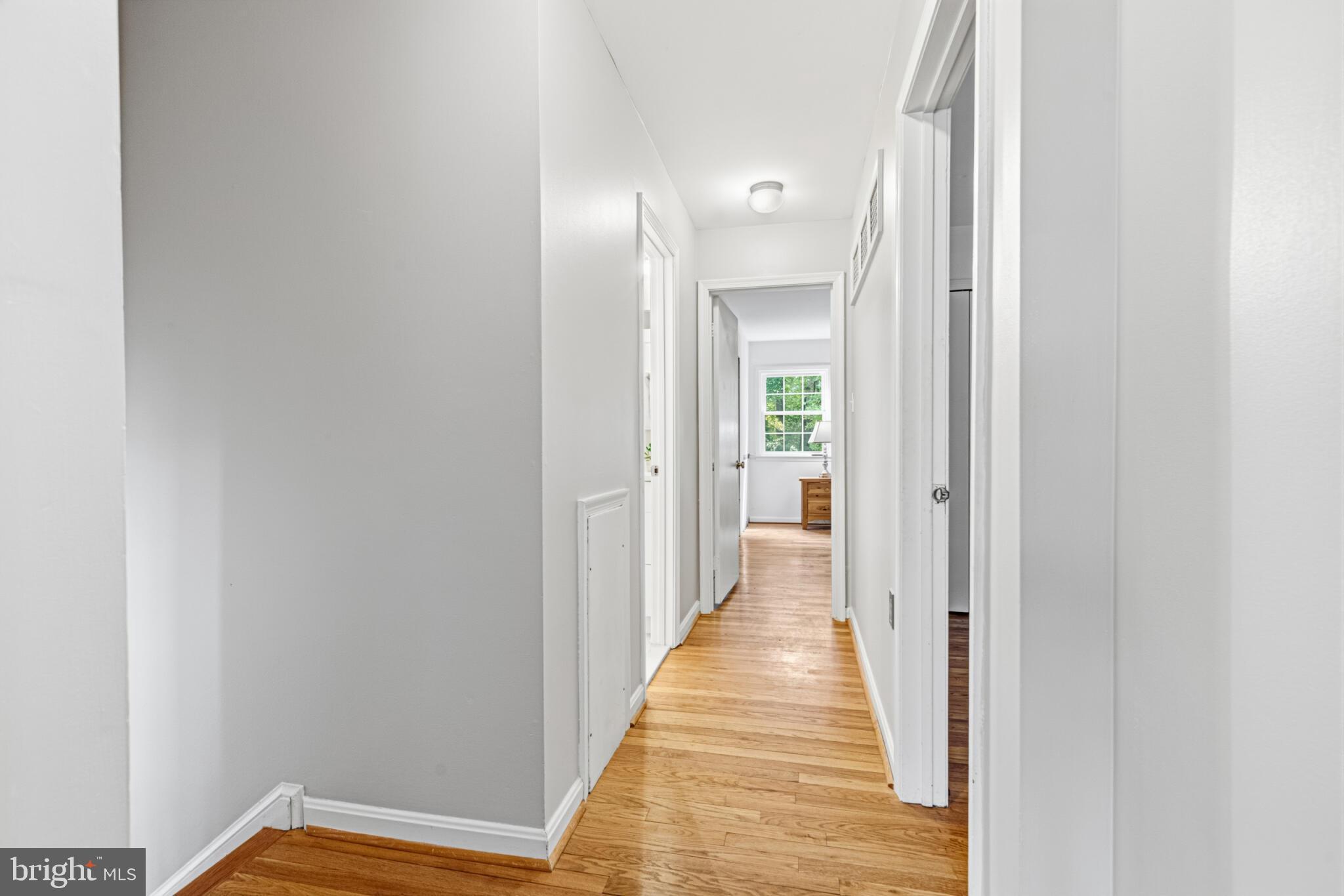 SHOUSE VILLAGE - Residential